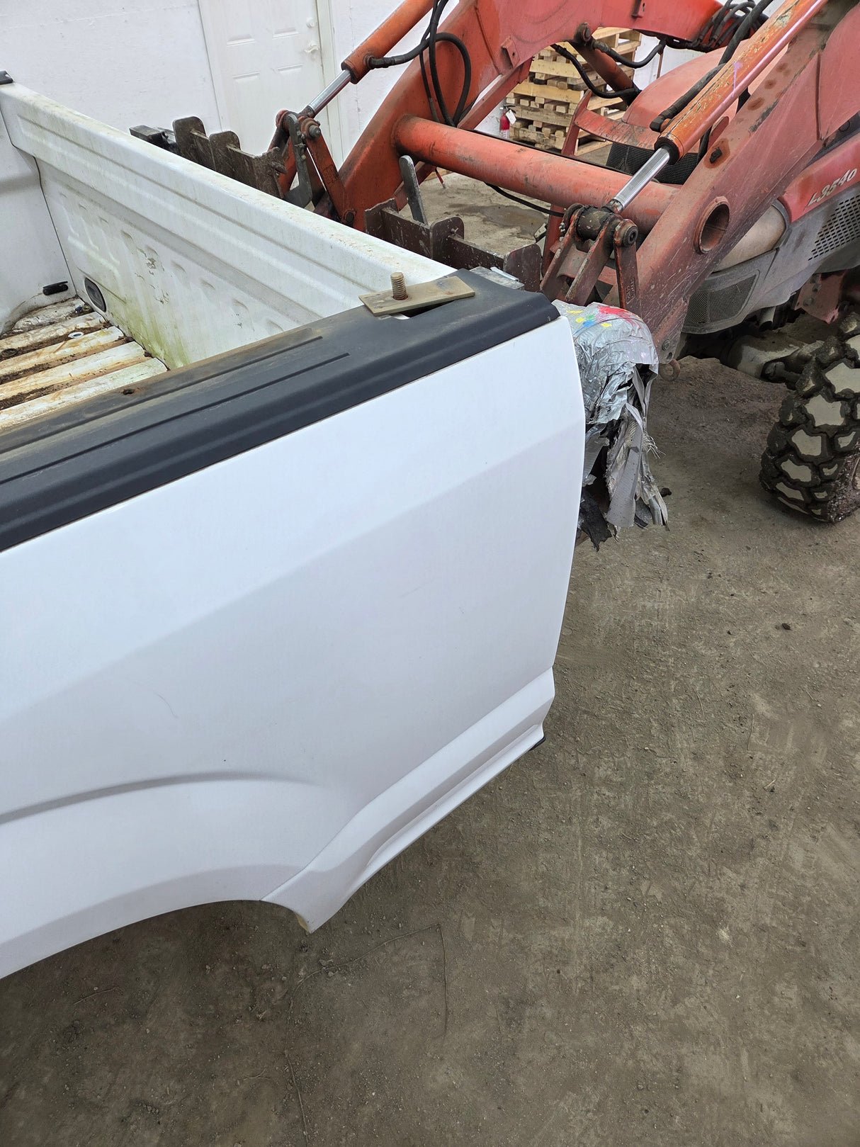 2015-2020 Ford F150 6' 6" Short Bed Without Wheel Lip Molding CNG BED