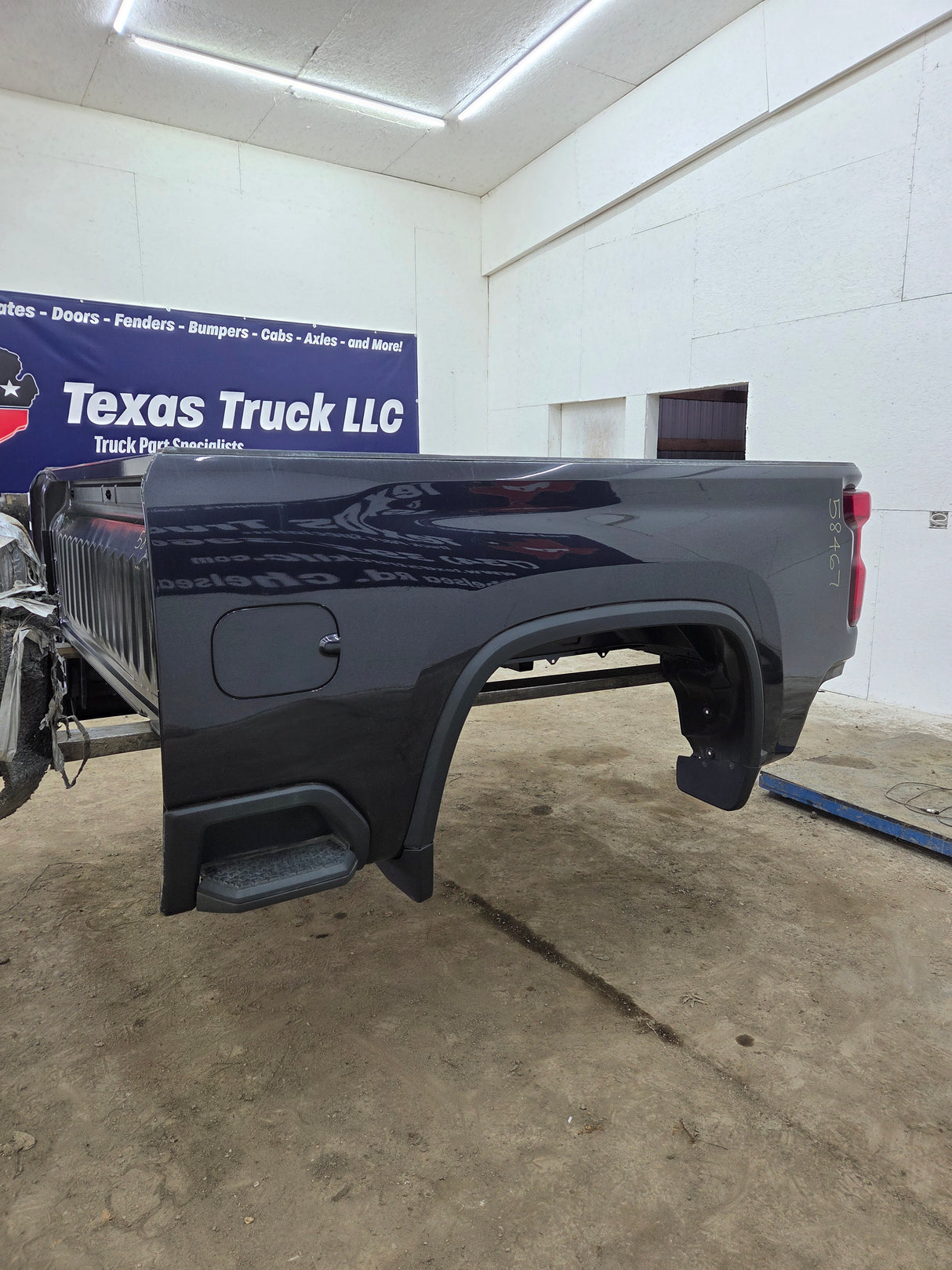 2019-2025 Chevrolet Silverado 2500 3500 HD 6' 6" Short Truck Bed