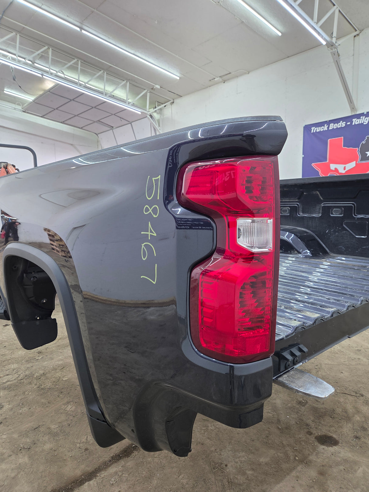 2019-2025 Chevrolet Silverado 2500 3500 HD 6' 6" Short Truck Bed