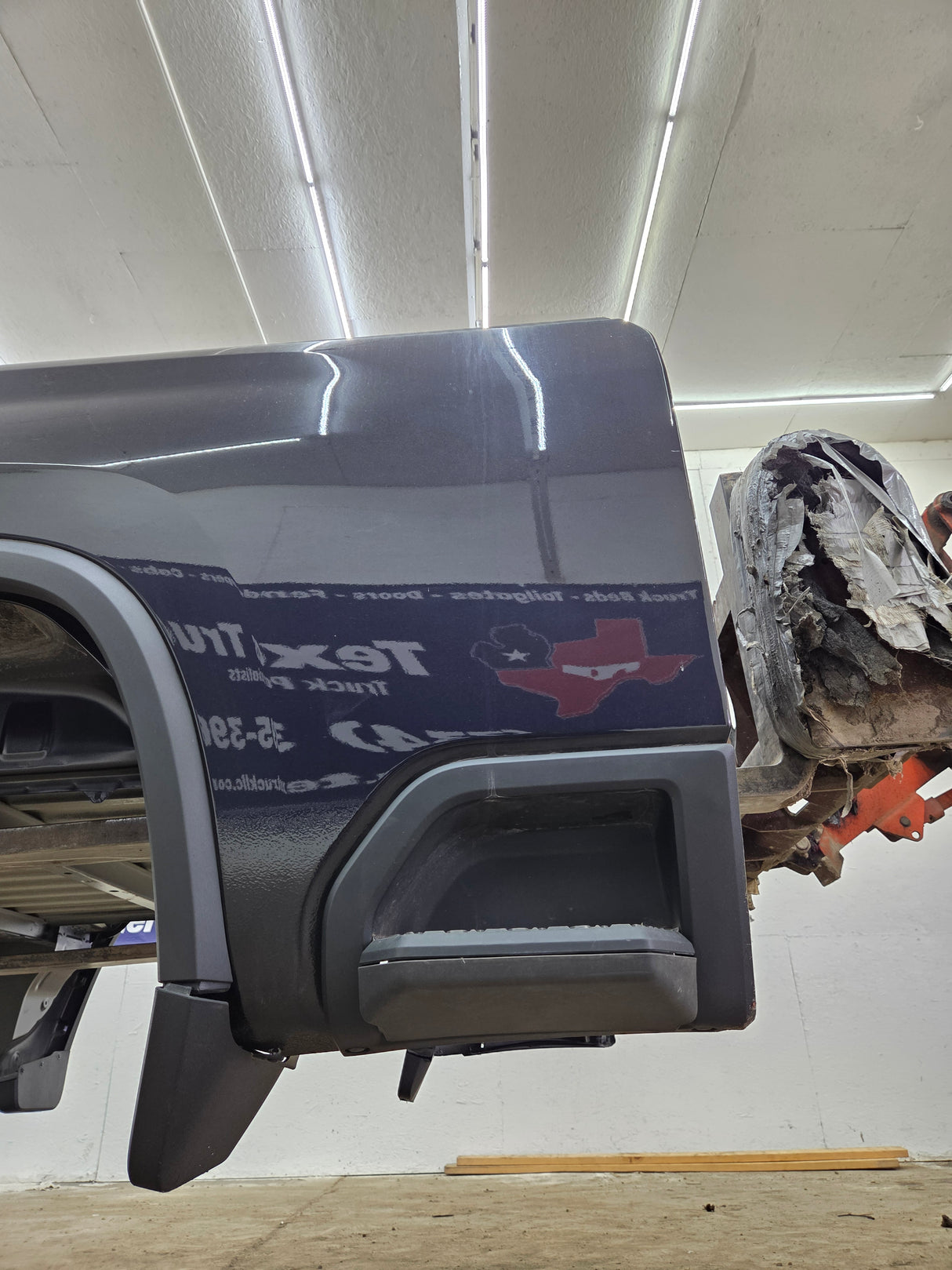 2019-2025 Chevrolet Silverado 2500 3500 HD 6' 6" Short Truck Bed