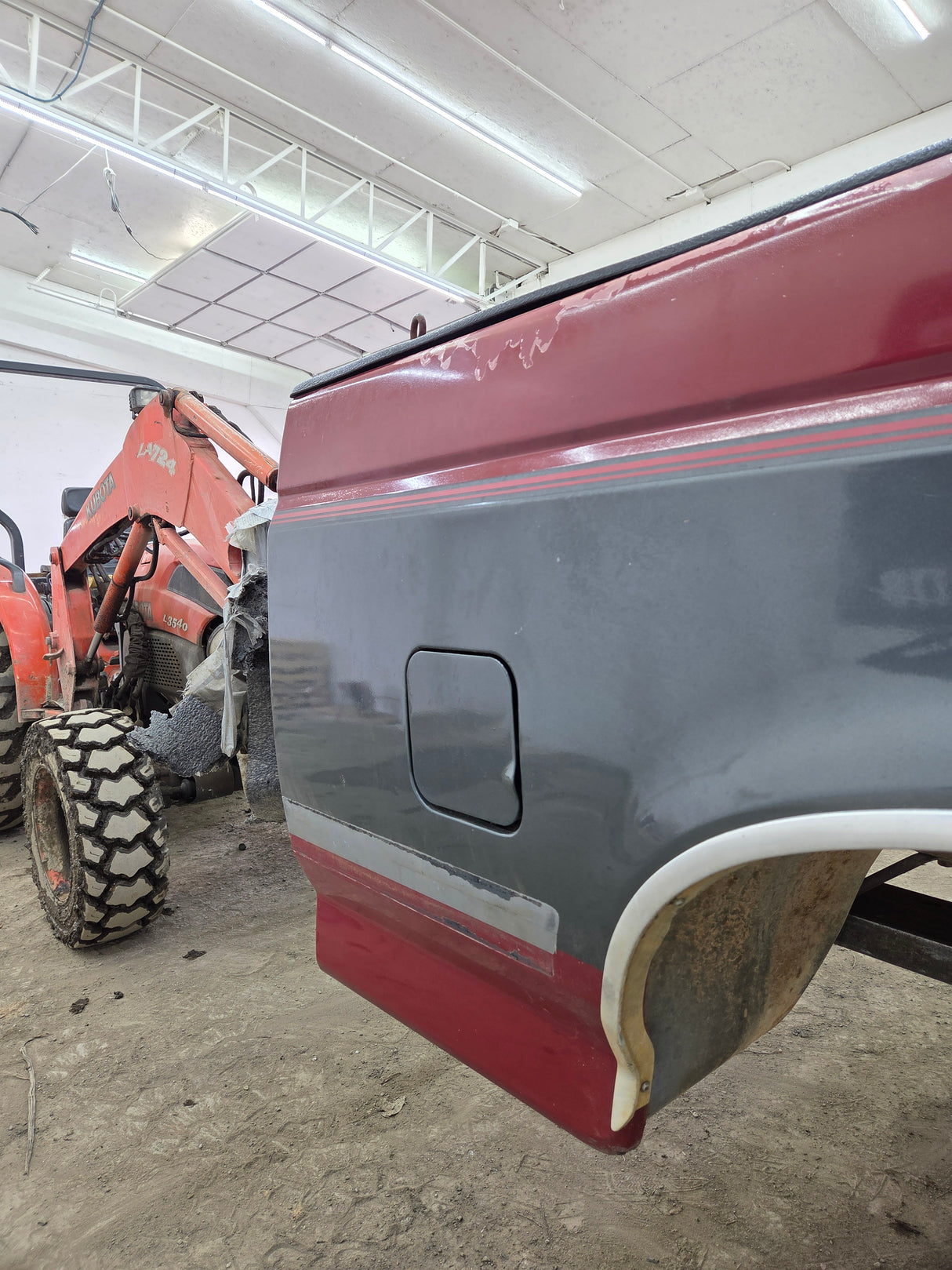 1987-1997 Ford F150 F250 F350 OBS 6' 9" Short Truck Bed