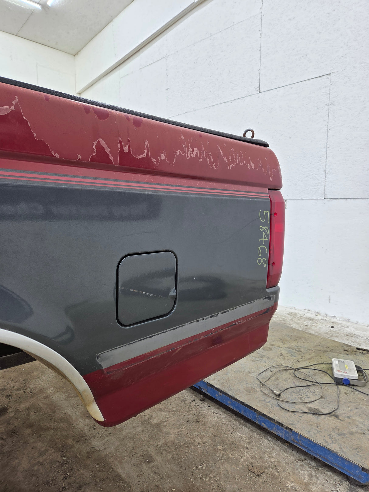 1987-1997 Ford F150 F250 F350 OBS 6' 9" Short Truck Bed