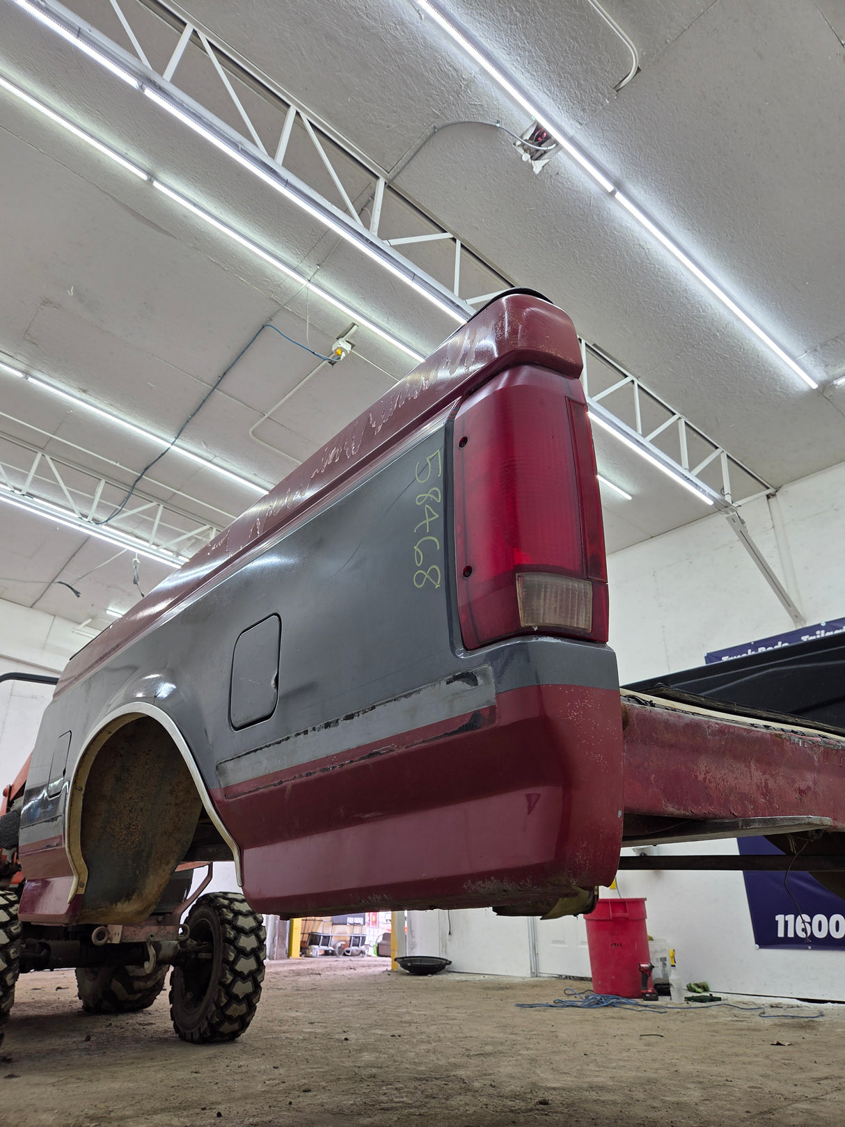 1987-1997 Ford F150 F250 F350 OBS 6' 9" Short Truck Bed