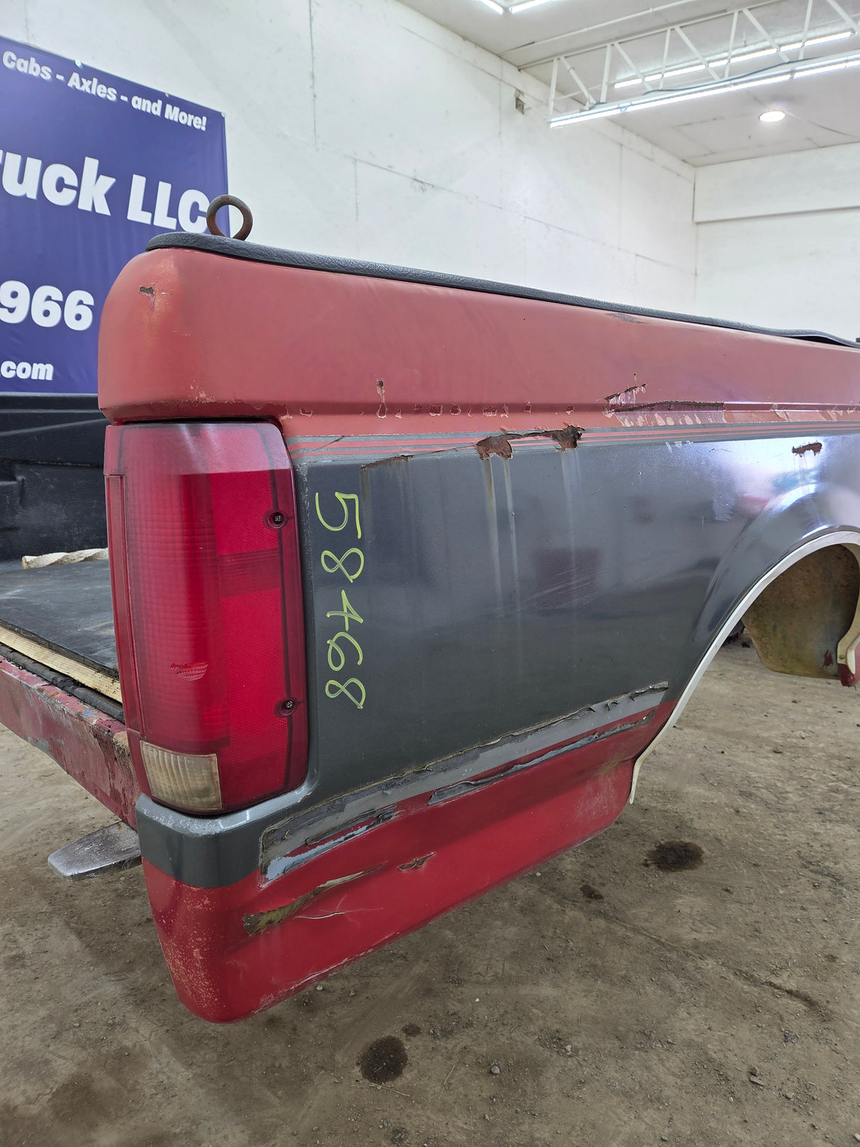 1987-1997 Ford F150 F250 F350 OBS 6' 9" Short Truck Bed
