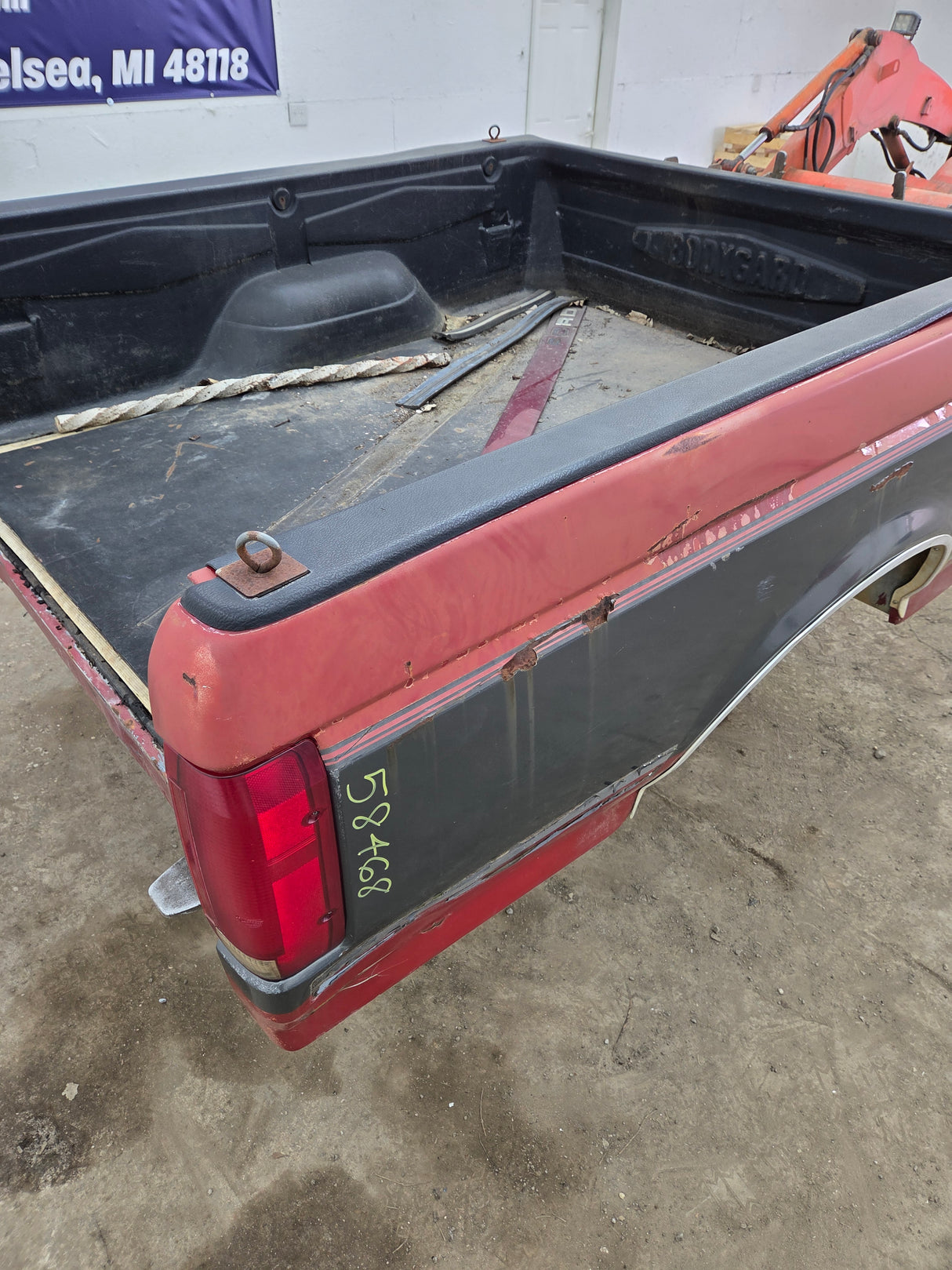 1987-1997 Ford F150 F250 F350 OBS 6' 9" Short Truck Bed