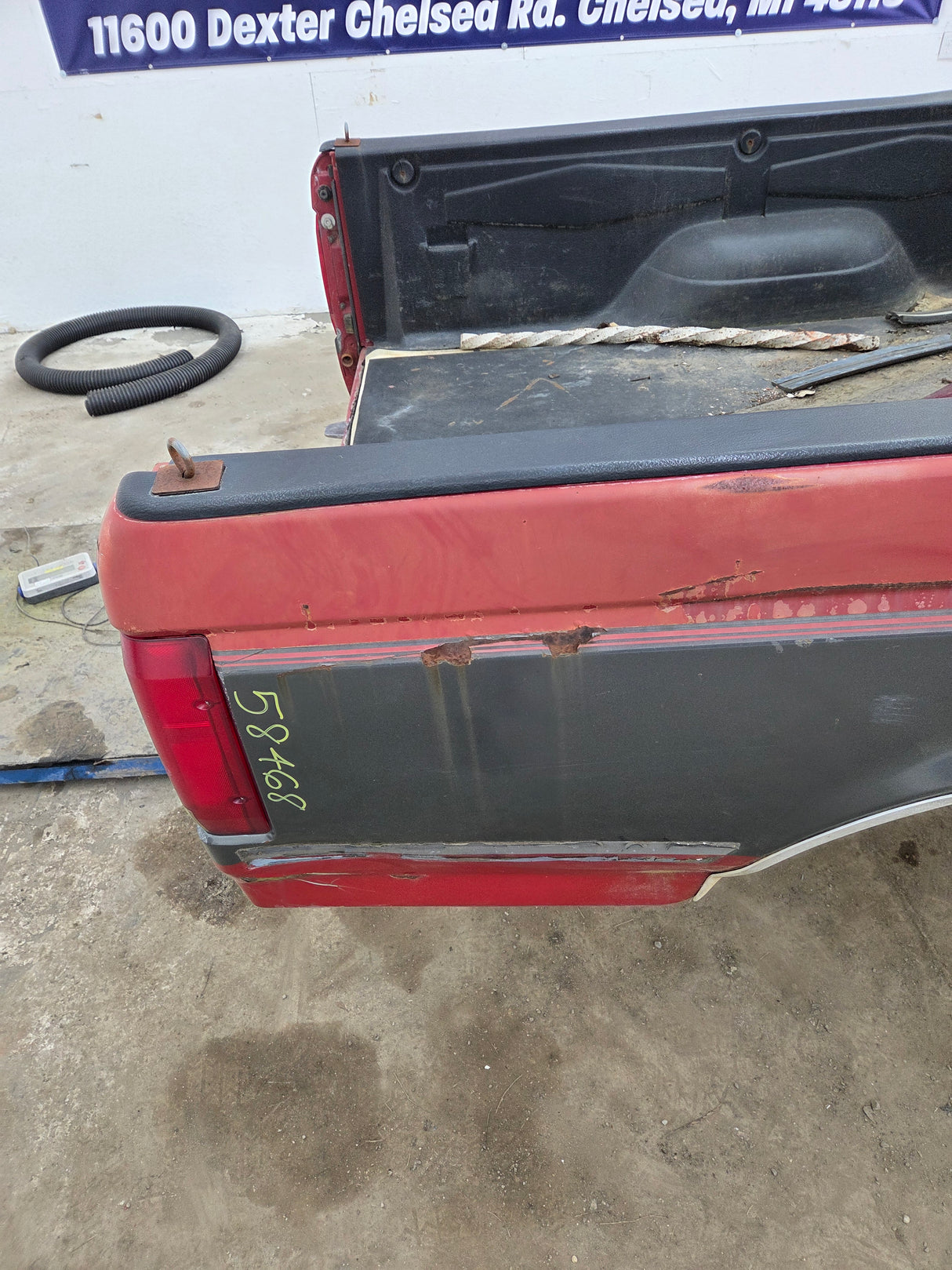 1987-1997 Ford F150 F250 F350 OBS 6' 9" Short Truck Bed