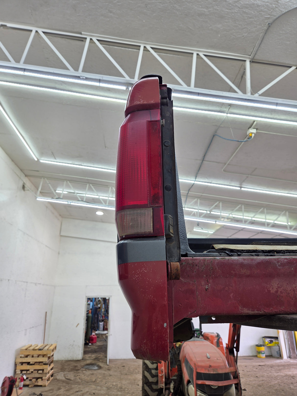 1987-1997 Ford F150 F250 F350 OBS 6' 9" Short Truck Bed