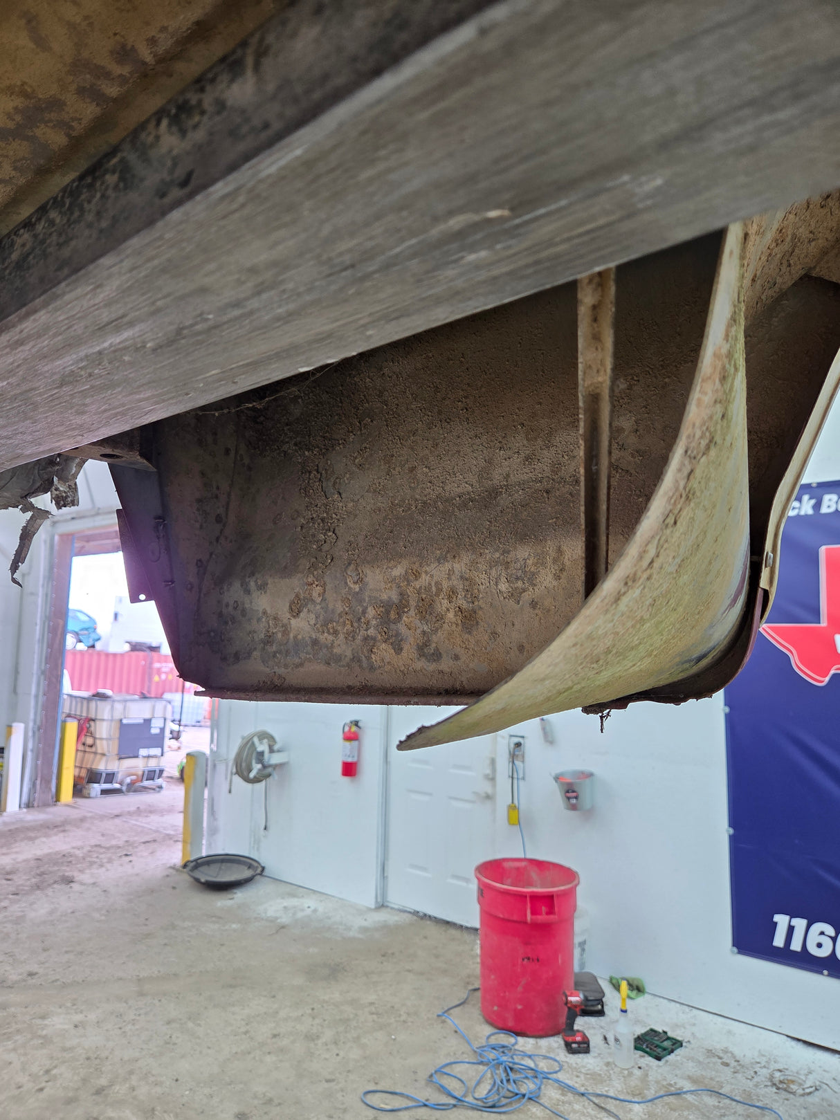 1987-1997 Ford F150 F250 F350 OBS 6' 9" Short Truck Bed