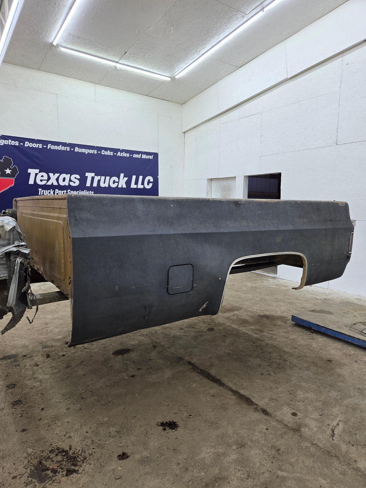 1979-1987 Chevrolet / GMC Square Body 8' Long Bed C10 C15 C20 C25 C35 K10 K15 K20 K25 K35