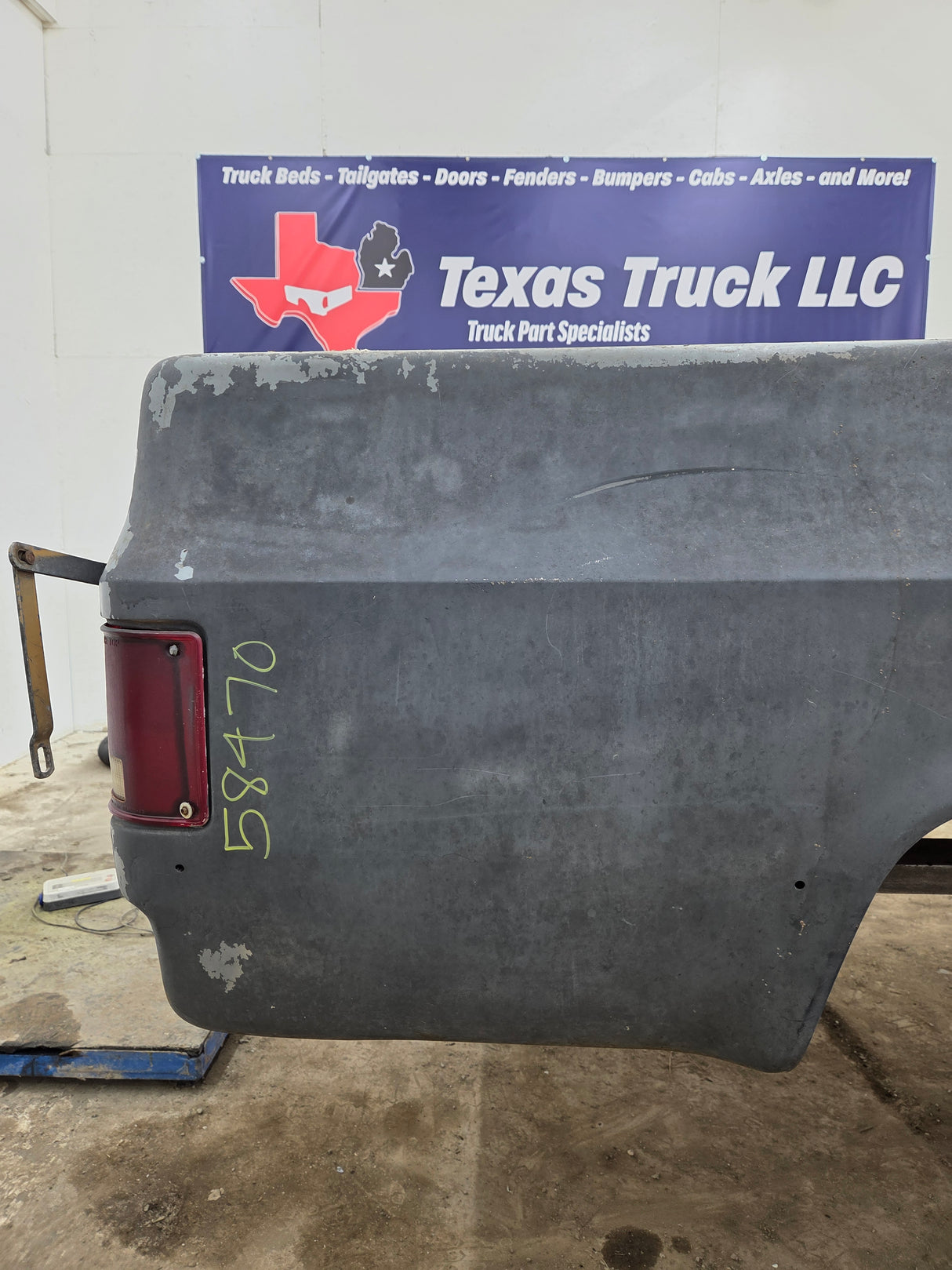 1979-1987 Chevrolet / GMC Square Body 8' Long Bed C10 C15 C20 C25 C35 K10 K15 K20 K25 K35