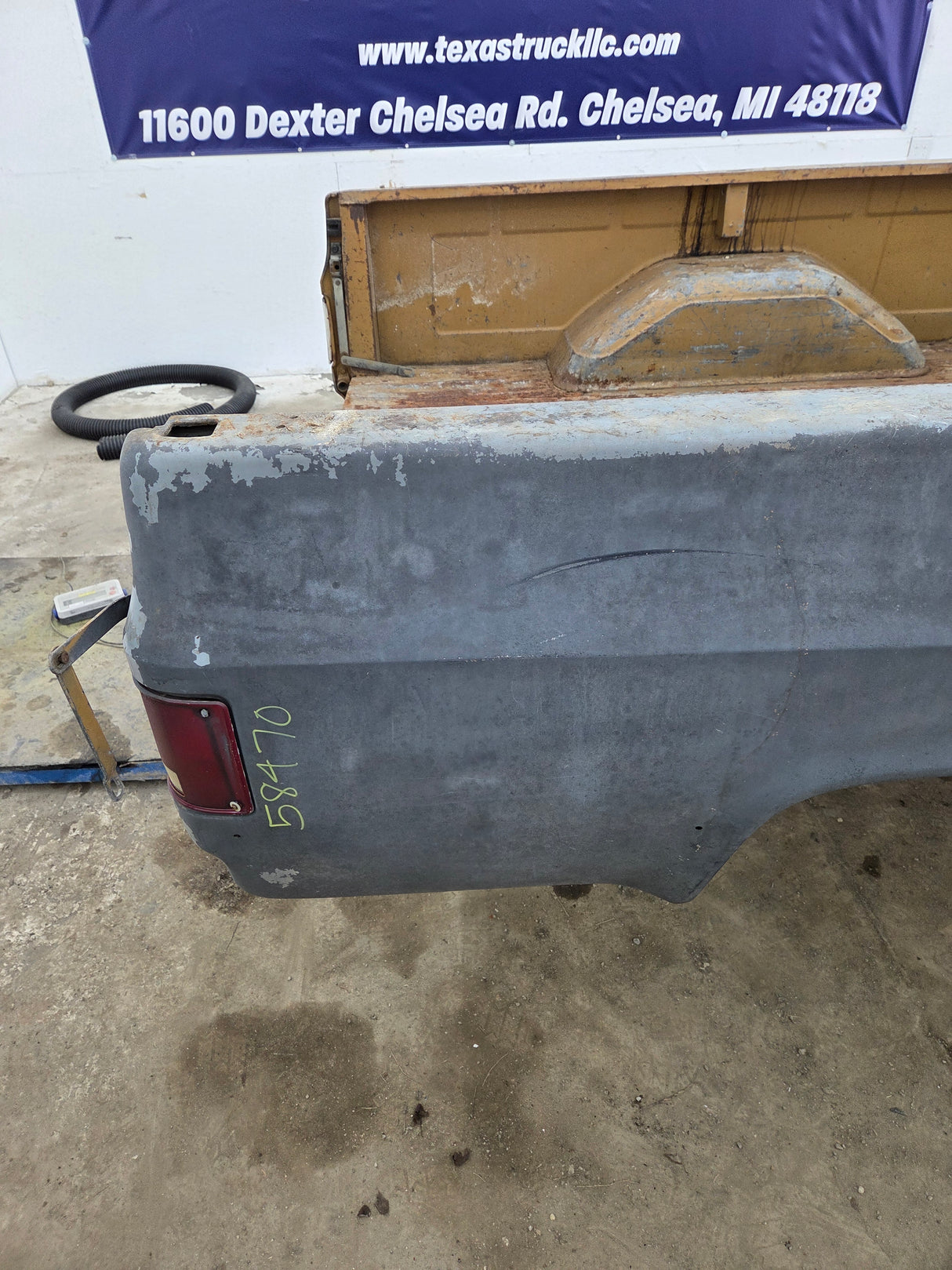 1979-1987 Chevrolet / GMC Square Body 8' Long Bed C10 C15 C20 C25 C35 K10 K15 K20 K25 K35