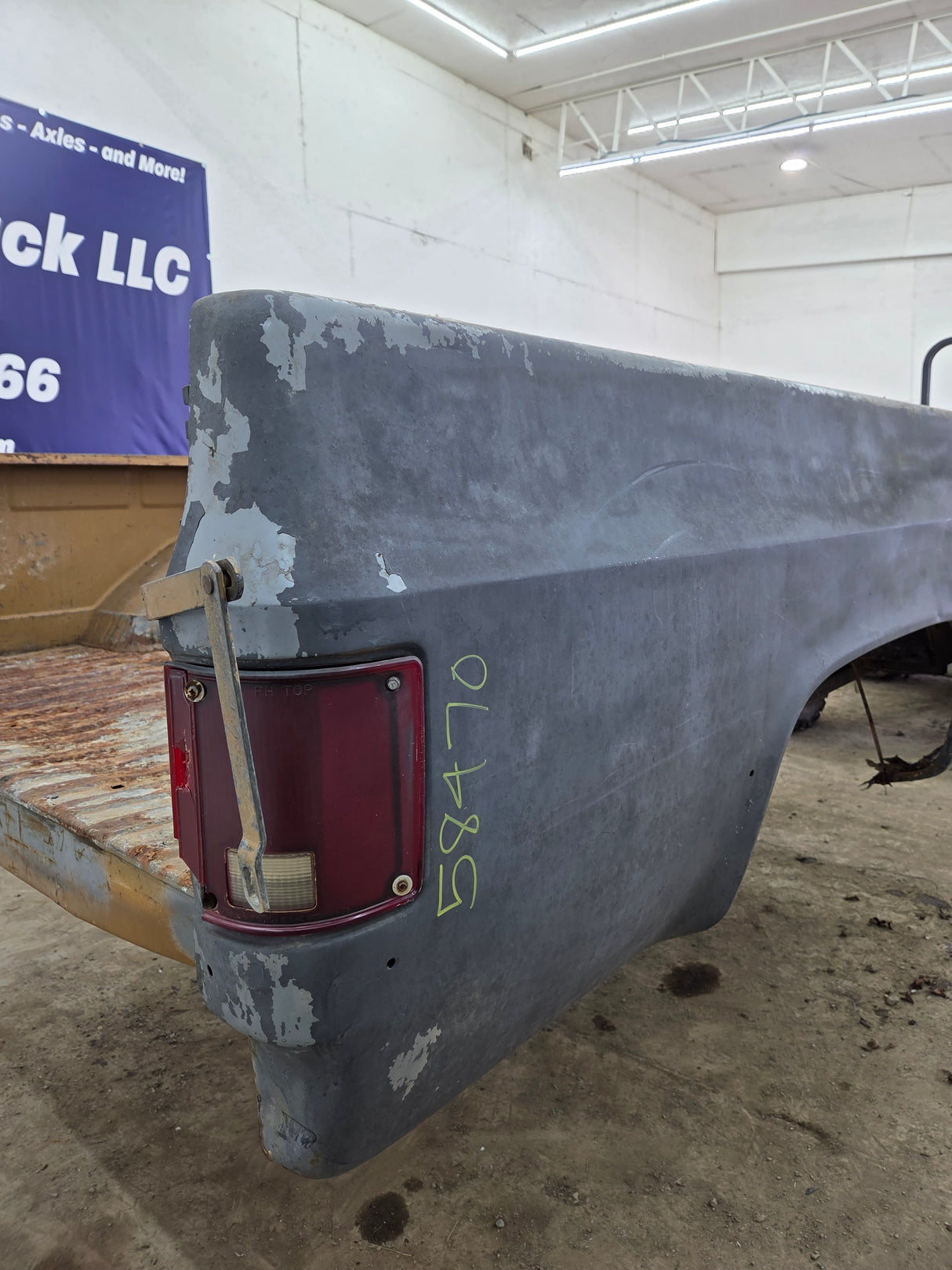 1979-1987 Chevrolet / GMC Square Body 8' Long Bed C10 C15 C20 C25 C35 K10 K15 K20 K25 K35