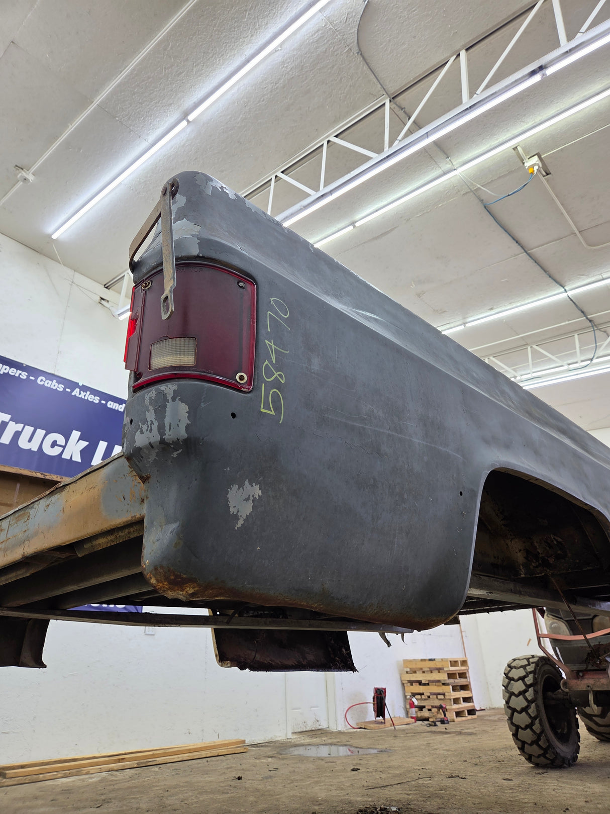 1979-1987 Chevrolet / GMC Square Body 8' Long Bed C10 C15 C20 C25 C35 K10 K15 K20 K25 K35