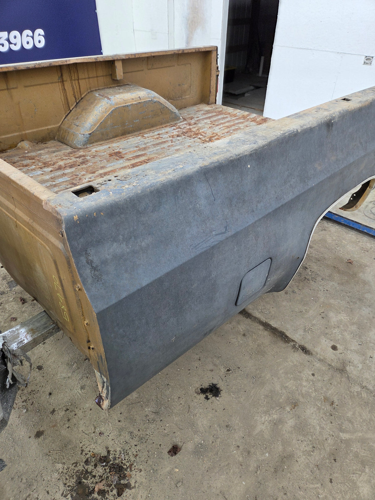 1979-1987 Chevrolet / GMC Square Body 8' Long Bed C10 C15 C20 C25 C35 K10 K15 K20 K25 K35