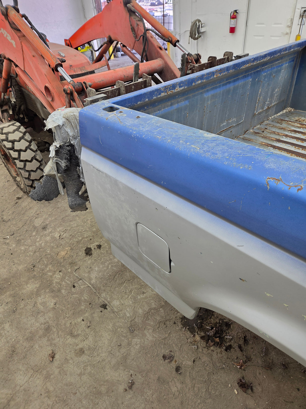 1987-1997 Ford F150 F250 F350 OBS 6' 9" Short Truck Bed - Mexico Edition