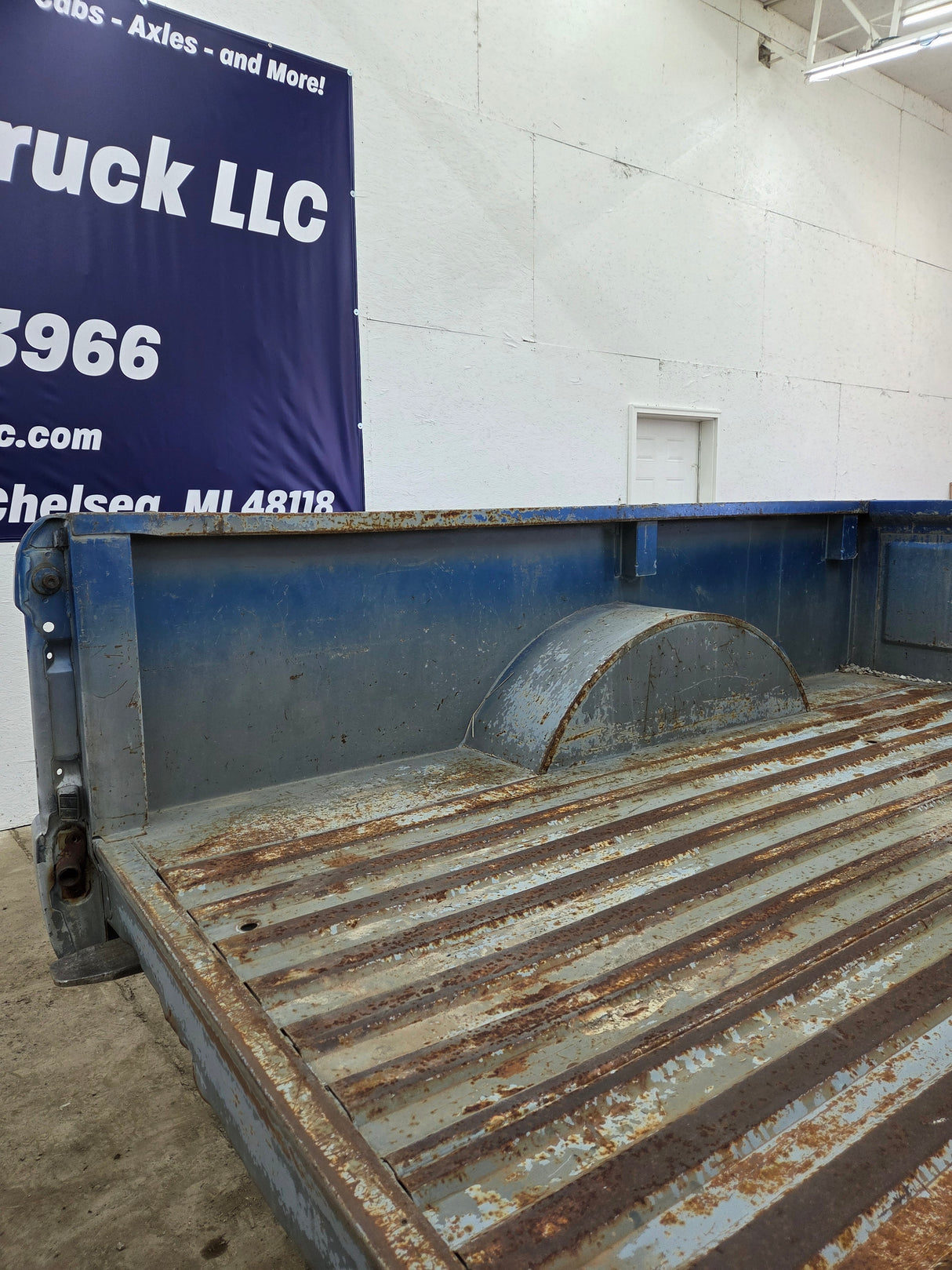 1987-1997 Ford F150 F250 F350 OBS 6' 9" Short Truck Bed - Mexico Edition