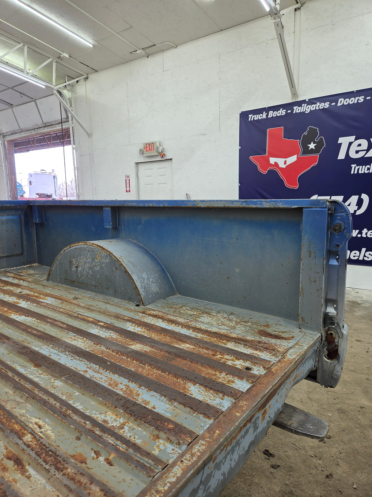 1987-1997 Ford F150 F250 F350 OBS 6' 9" Short Truck Bed - Mexico Edition