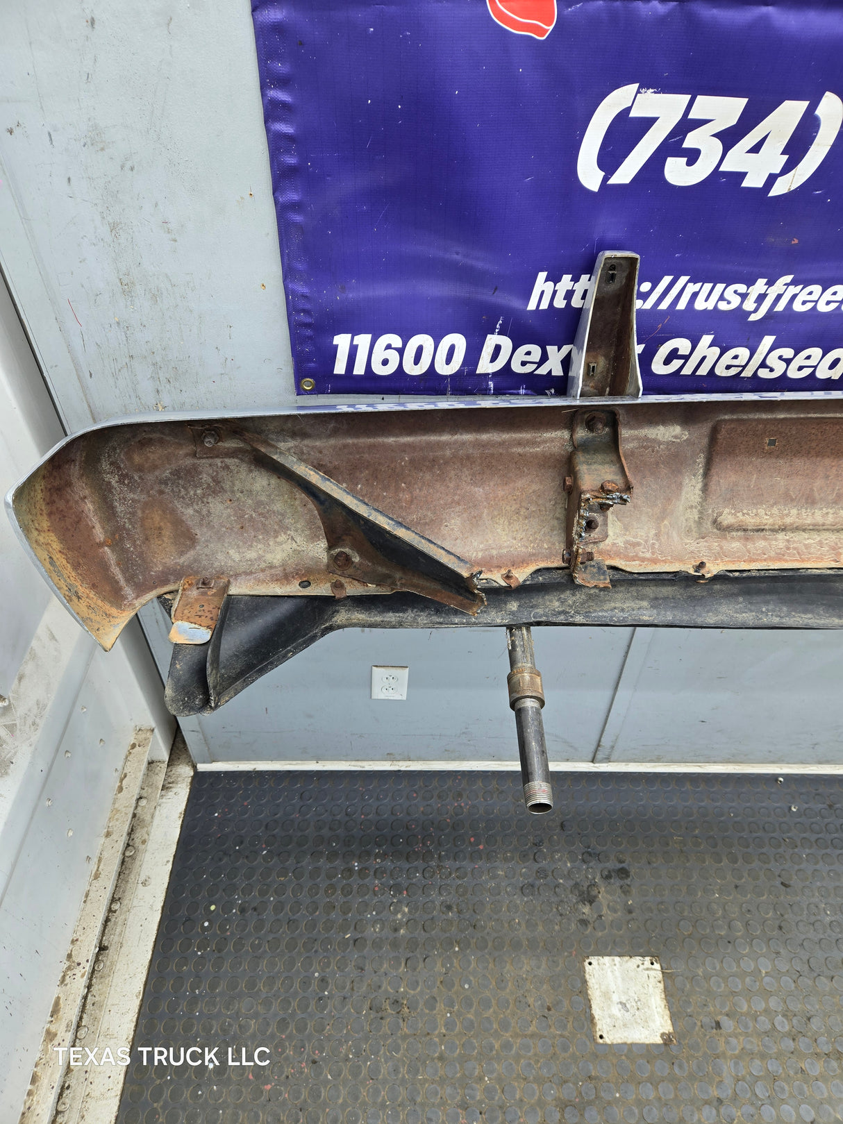 1983-1991 Chevrolet Silverado / GMC Sierra Square Body Front Bumper With Push Bars