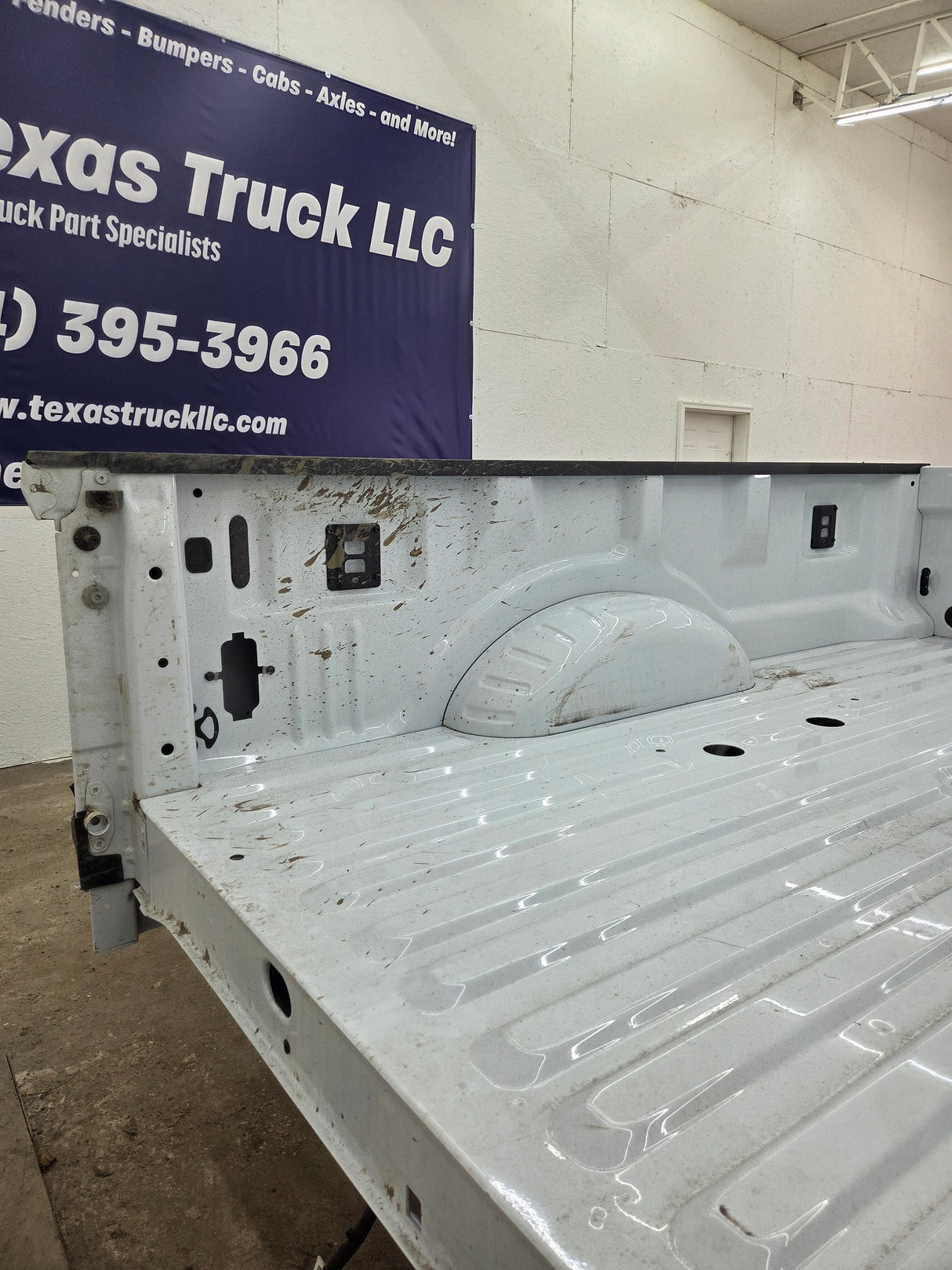 2023-2026 Ford Super Duty F350 F450 F550 8' Dually Truck Bed - Oxford White