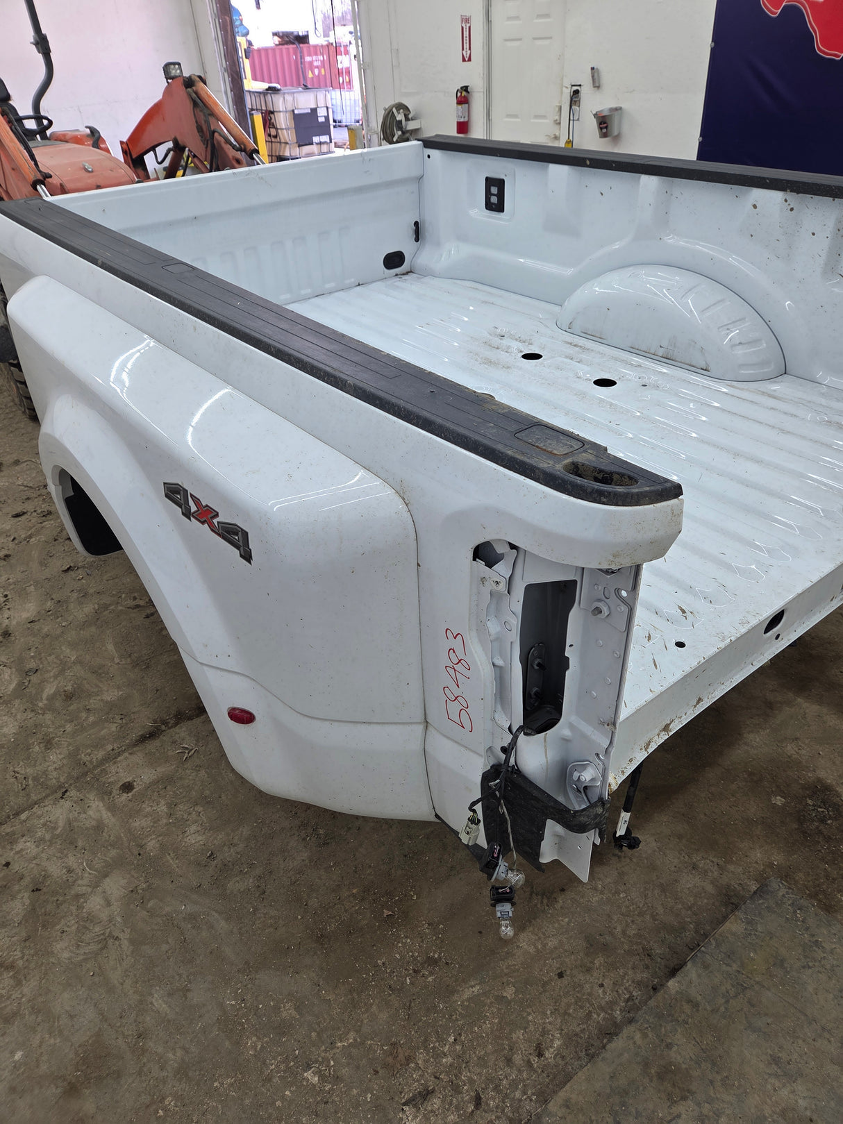 2023-2026 Ford Super Duty F350 F450 F550 8' Dually Truck Bed - Oxford White