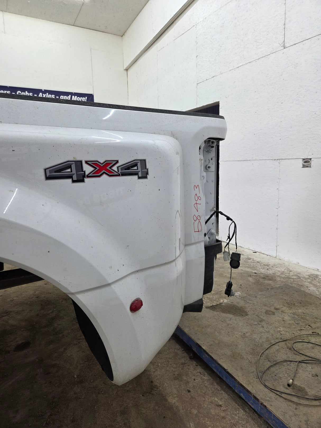 2023-2026 Ford Super Duty F350 F450 F550 8' Dually Truck Bed - Oxford White