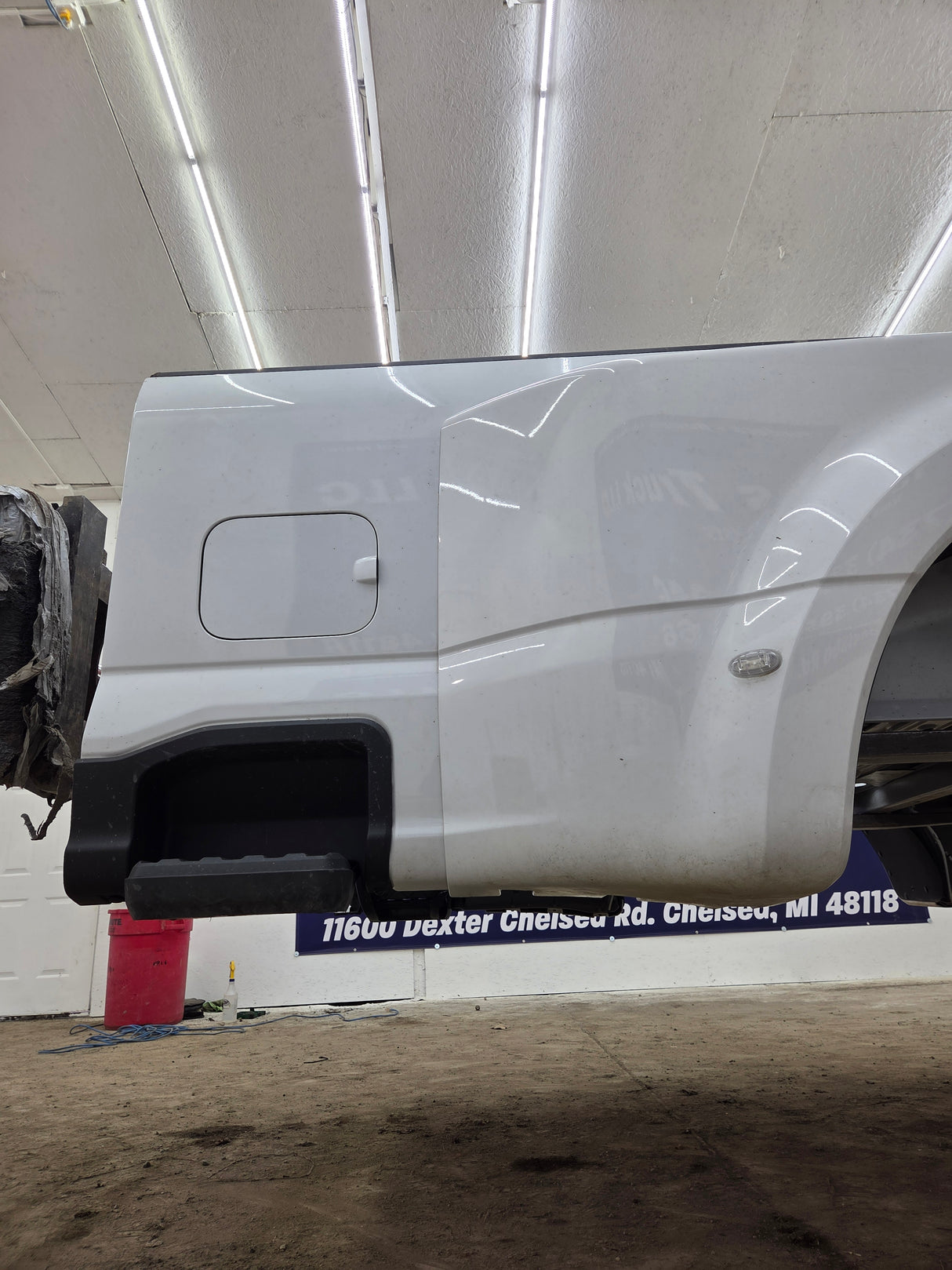 2023-2026 Ford Super Duty F350 F450 F550 8' Dually Truck Bed - Oxford White