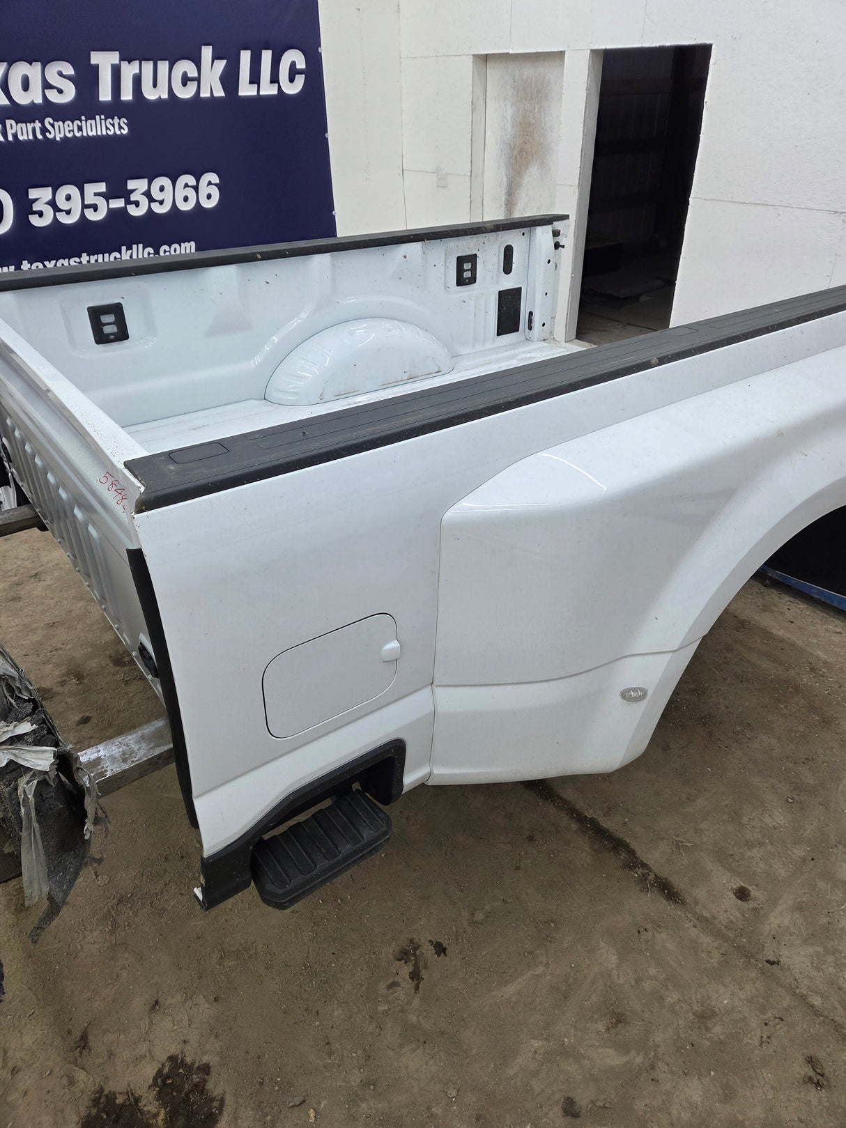 2023-2026 Ford Super Duty F350 F450 F550 8' Dually Truck Bed - Oxford White