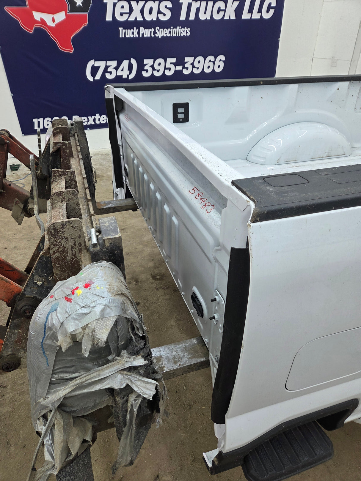 2023-2026 Ford Super Duty F350 F450 F550 8' Dually Truck Bed - Oxford White