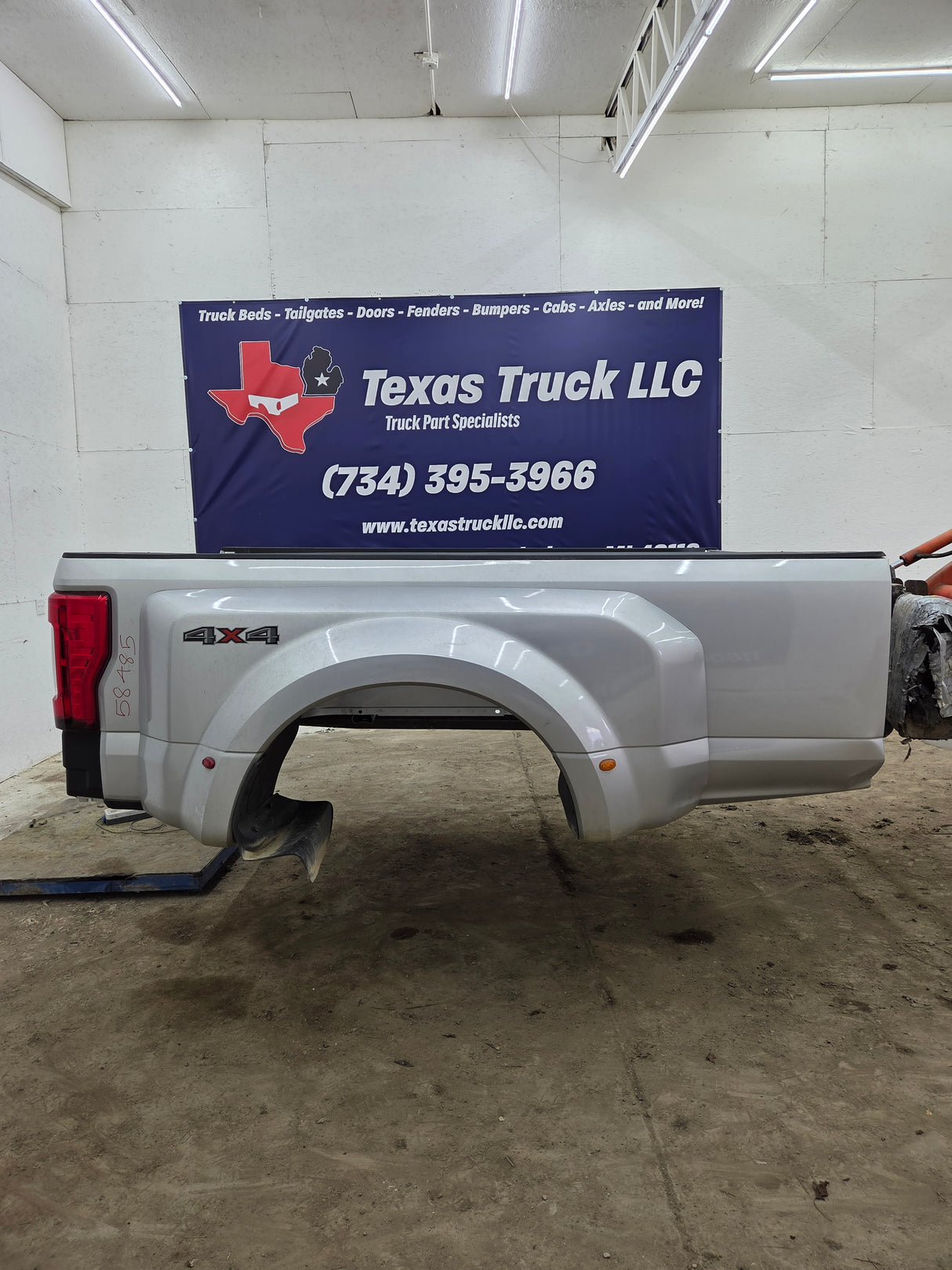2017-2022 Ford Super Duty F350 F450 F550 8' Dually Bed *Damage