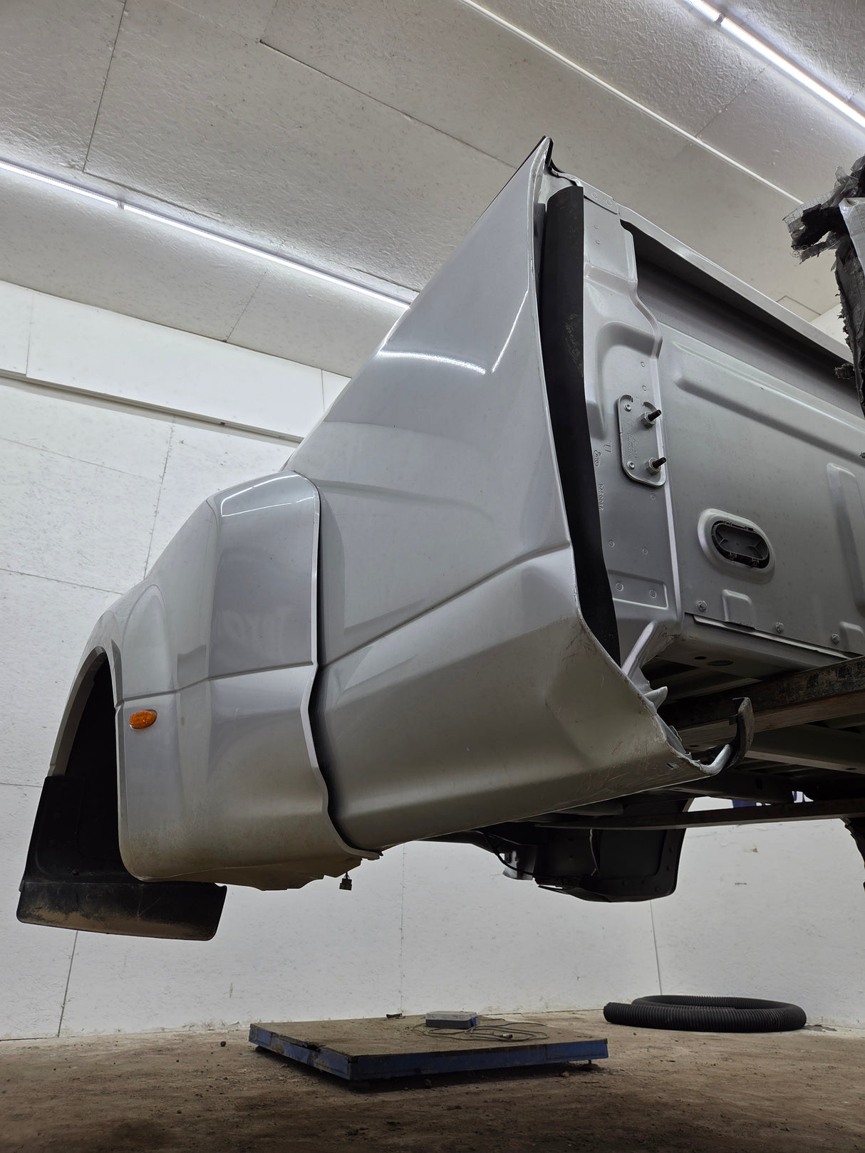 2017-2022 Ford Super Duty F350 F450 F550 8' Dually Bed *Damage