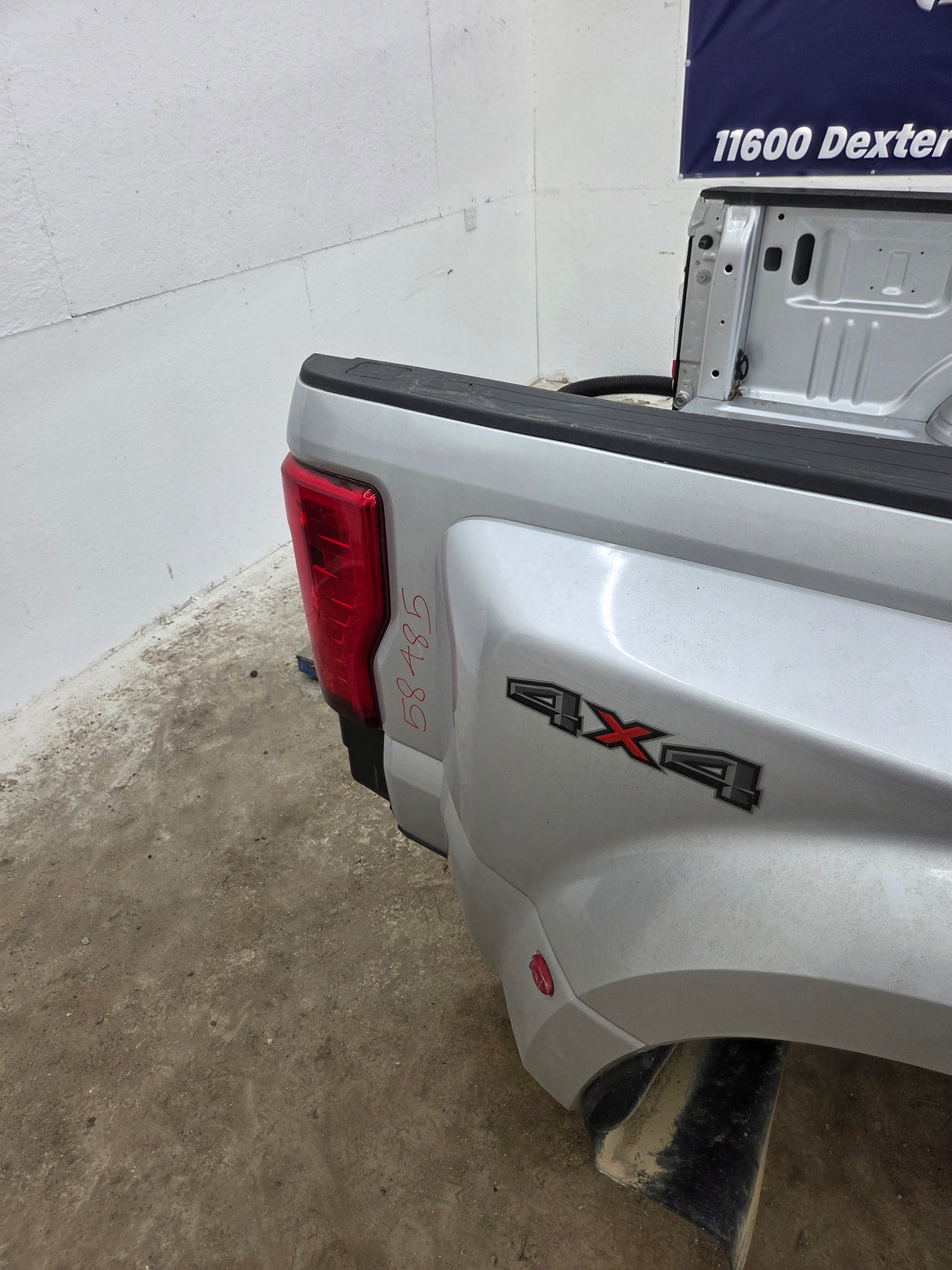 2017-2022 Ford Super Duty F350 F450 F550 8' Dually Bed *Damage