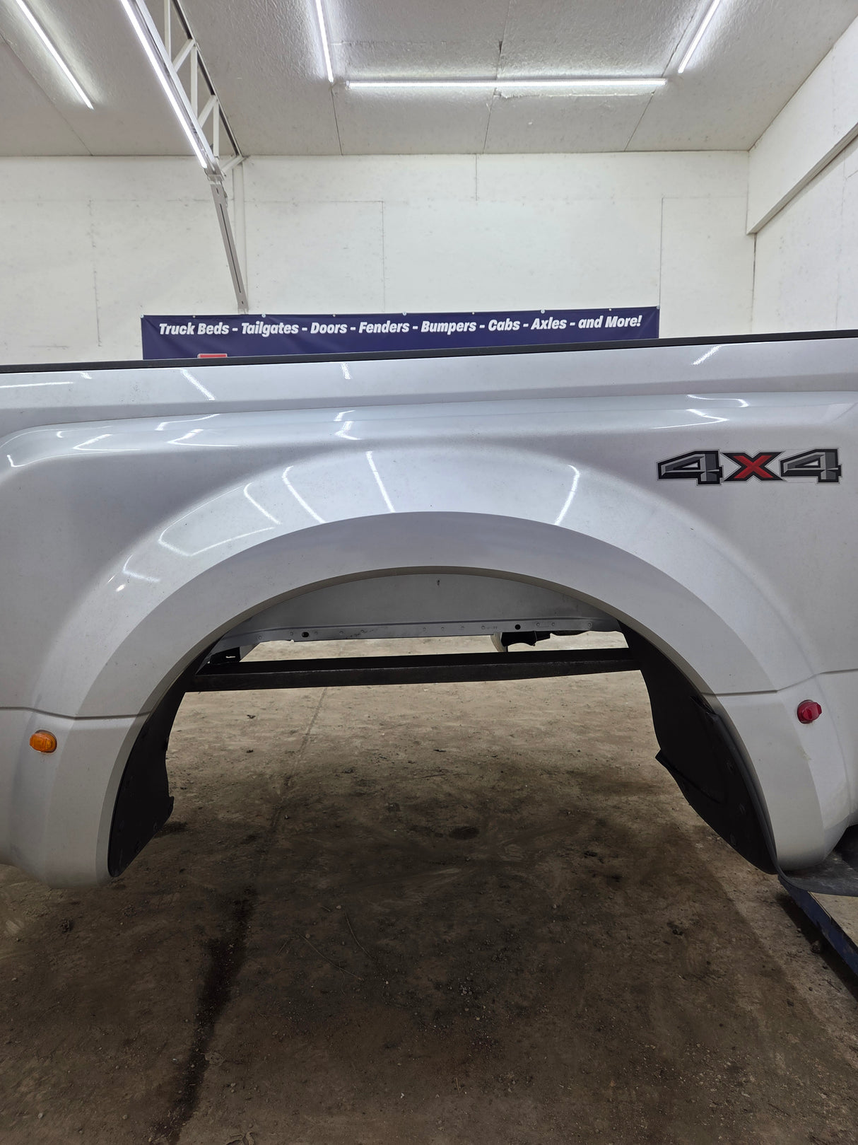 2017-2022 Ford Super Duty F350 F450 F550 8' Dually Bed *Damage
