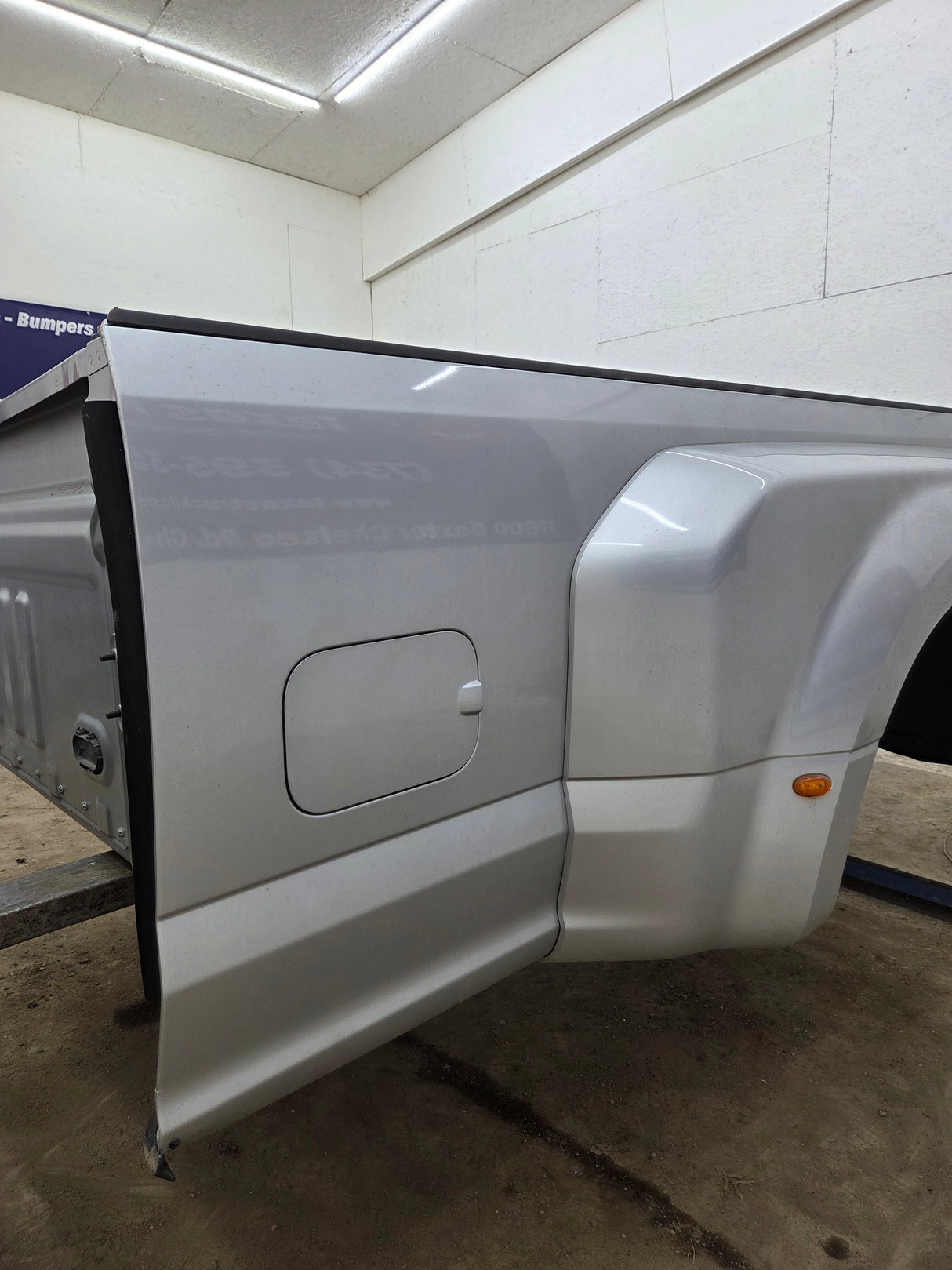 2017-2022 Ford Super Duty F350 F450 F550 8' Dually Bed *Damage