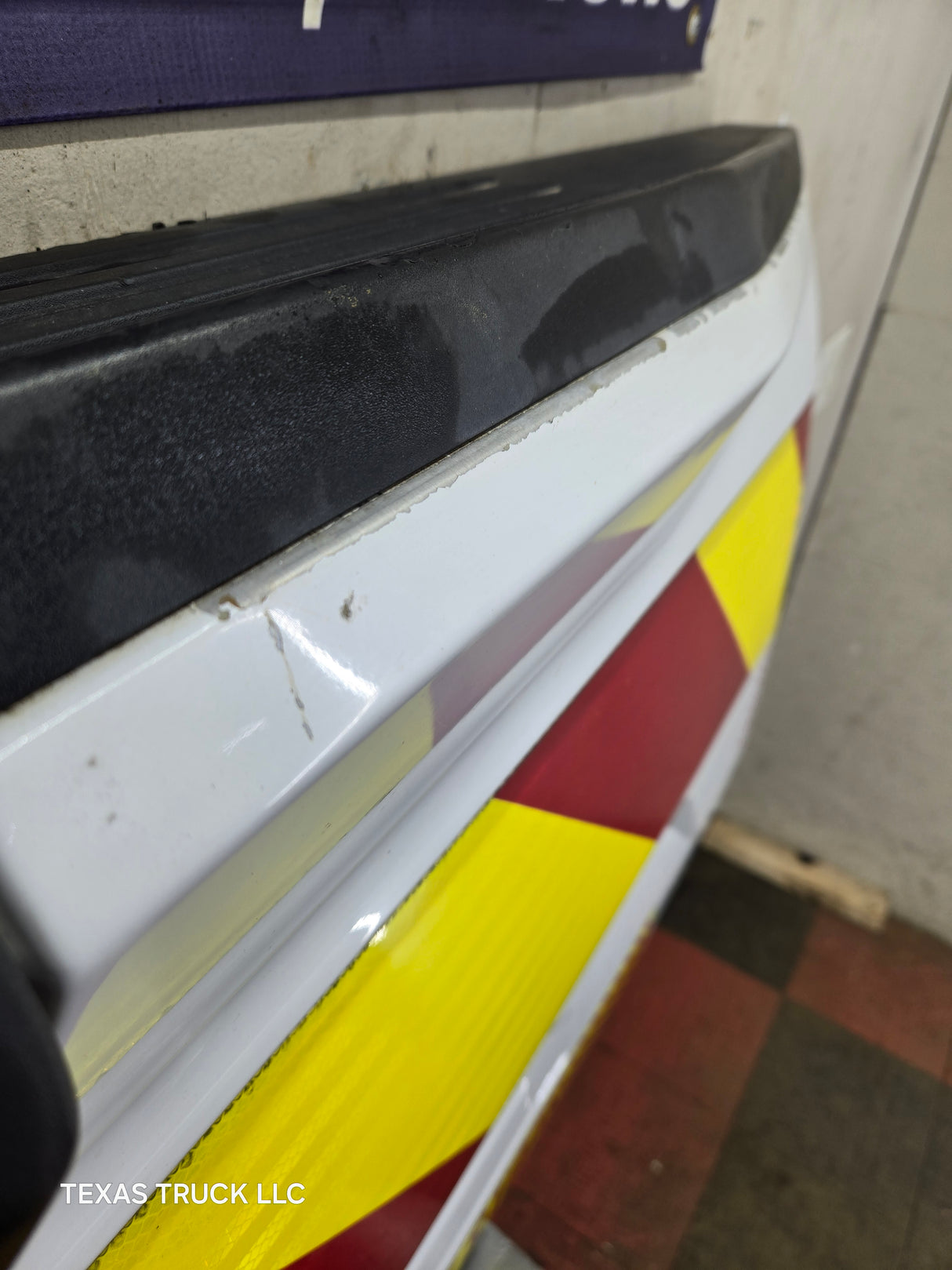 2018-2020 Ford F150 Tailgate - Oxford White