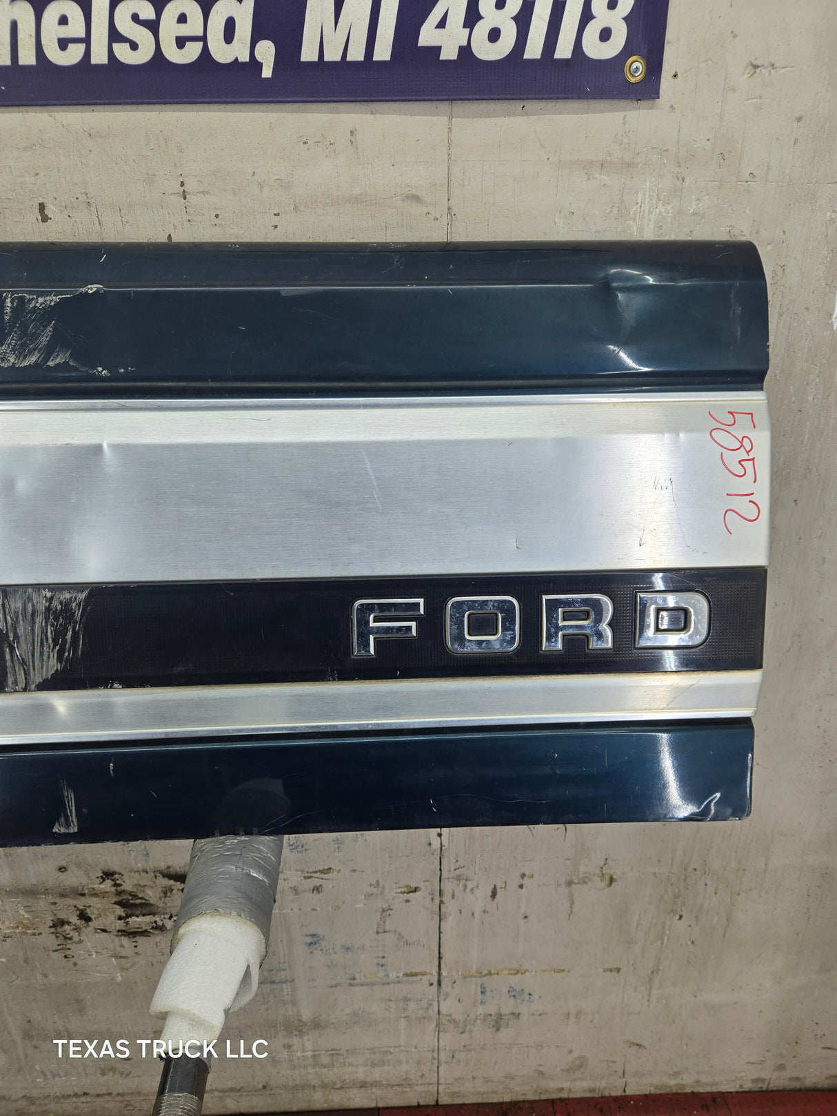 1980-1997 Bullnose / Bricknose / OBS Ford F100 F150 F250 F350 Tailgate