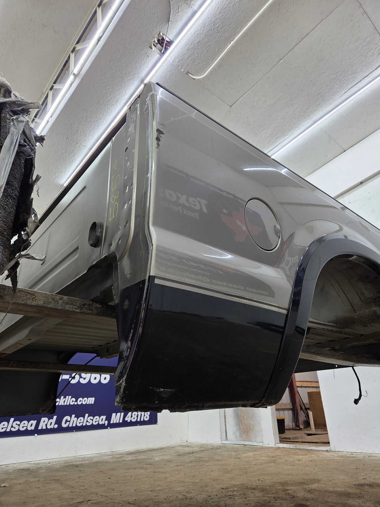 1999-2010 Ford Super Duty F250 F350 6' 9" Short Truck Bed