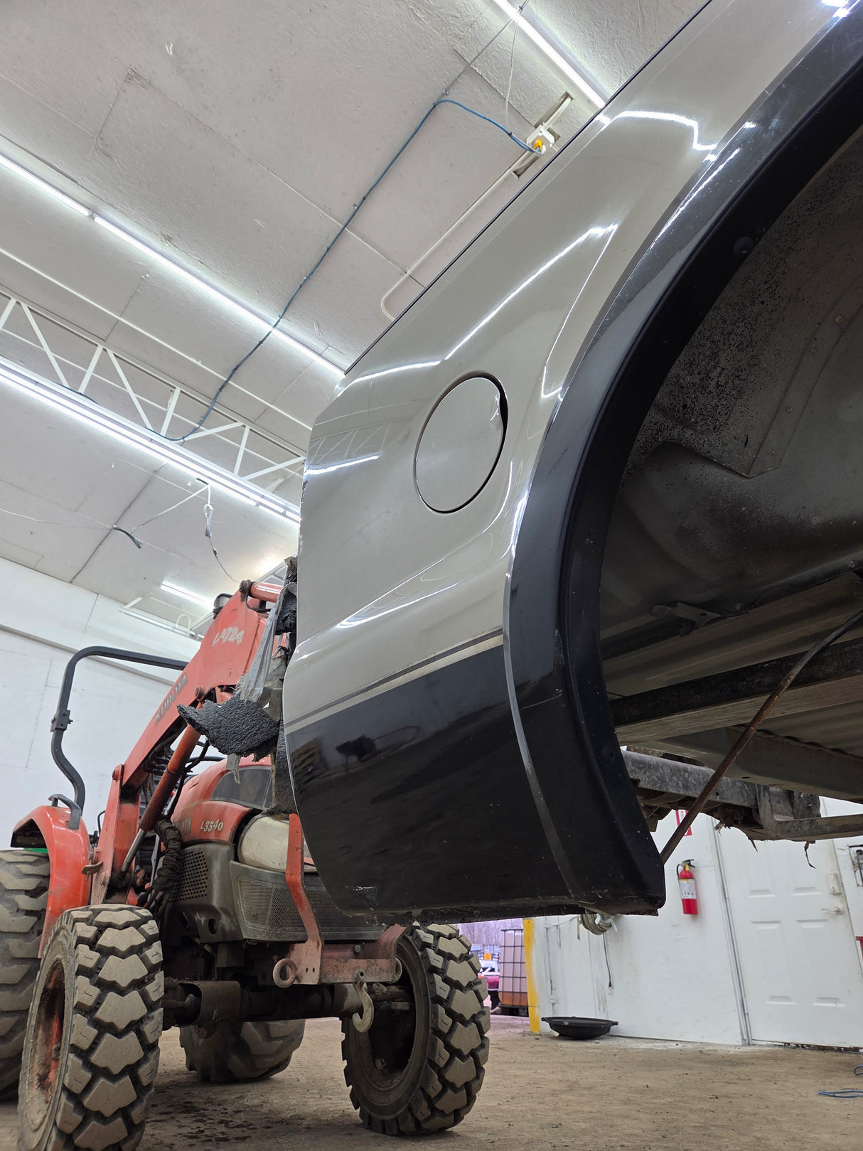 1999-2010 Ford Super Duty F250 F350 6' 9" Short Truck Bed