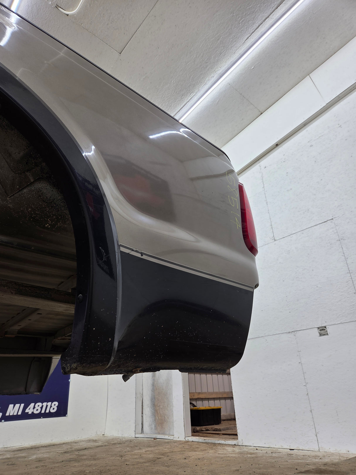 1999-2010 Ford Super Duty F250 F350 6' 9" Short Truck Bed