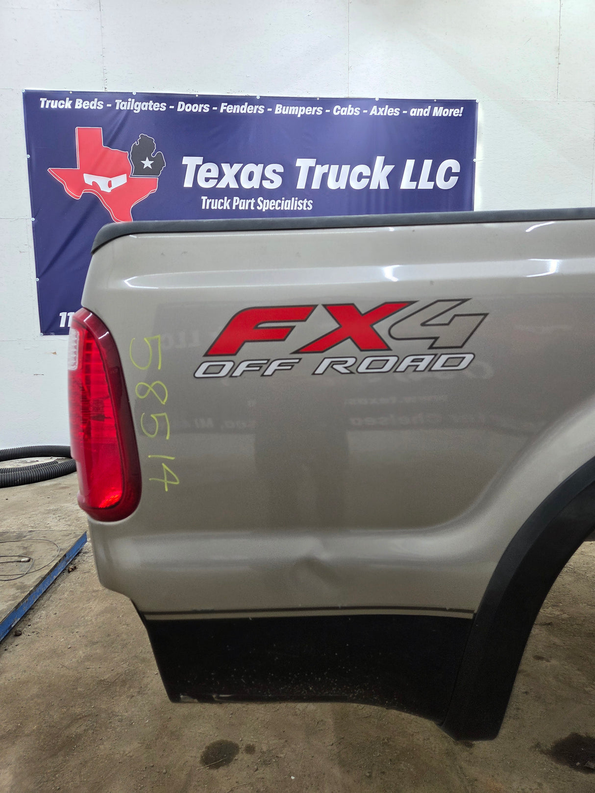 1999-2010 Ford Super Duty F250 F350 6' 9" Short Truck Bed