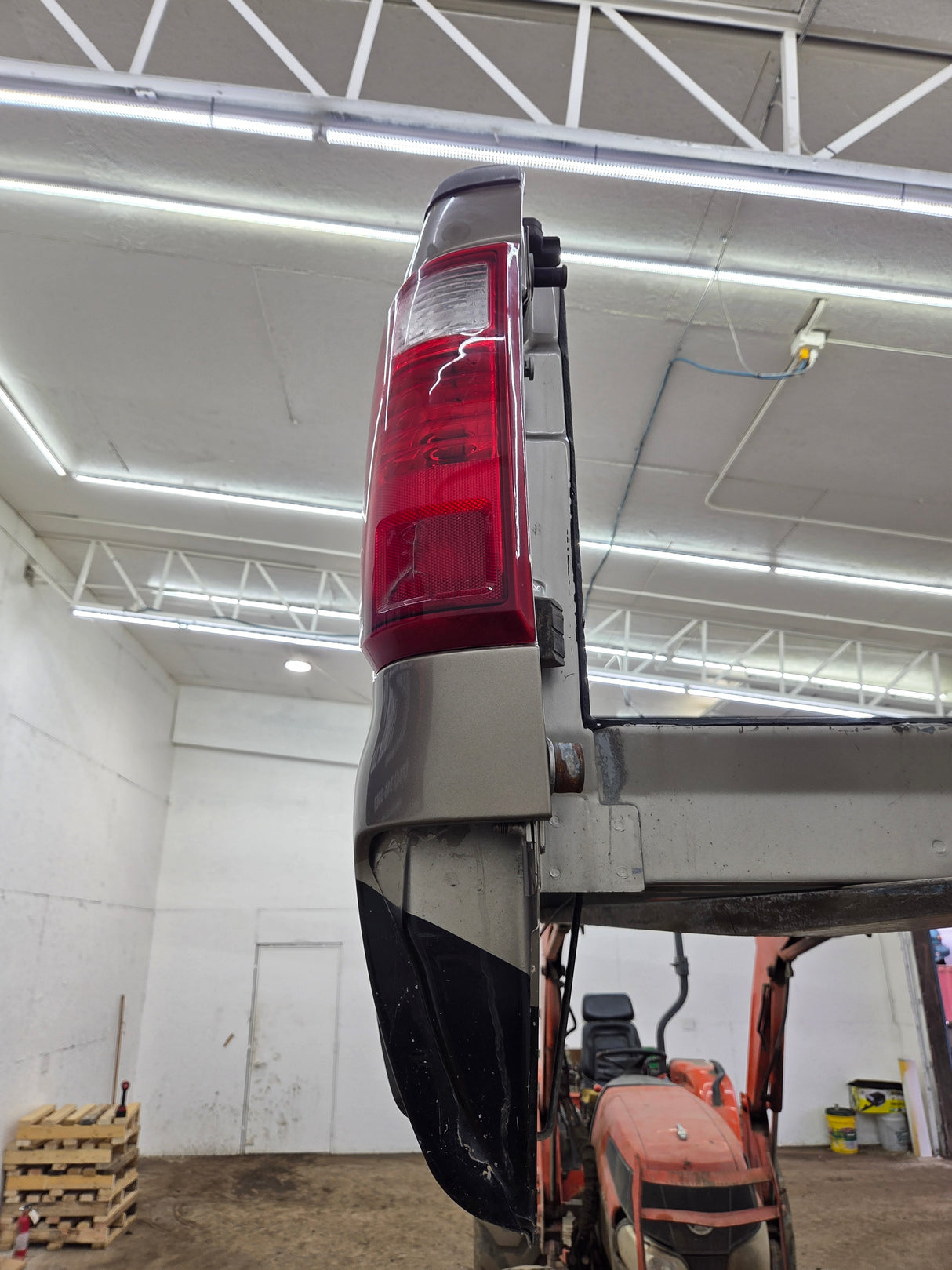 1999-2010 Ford Super Duty F250 F350 6' 9" Short Truck Bed