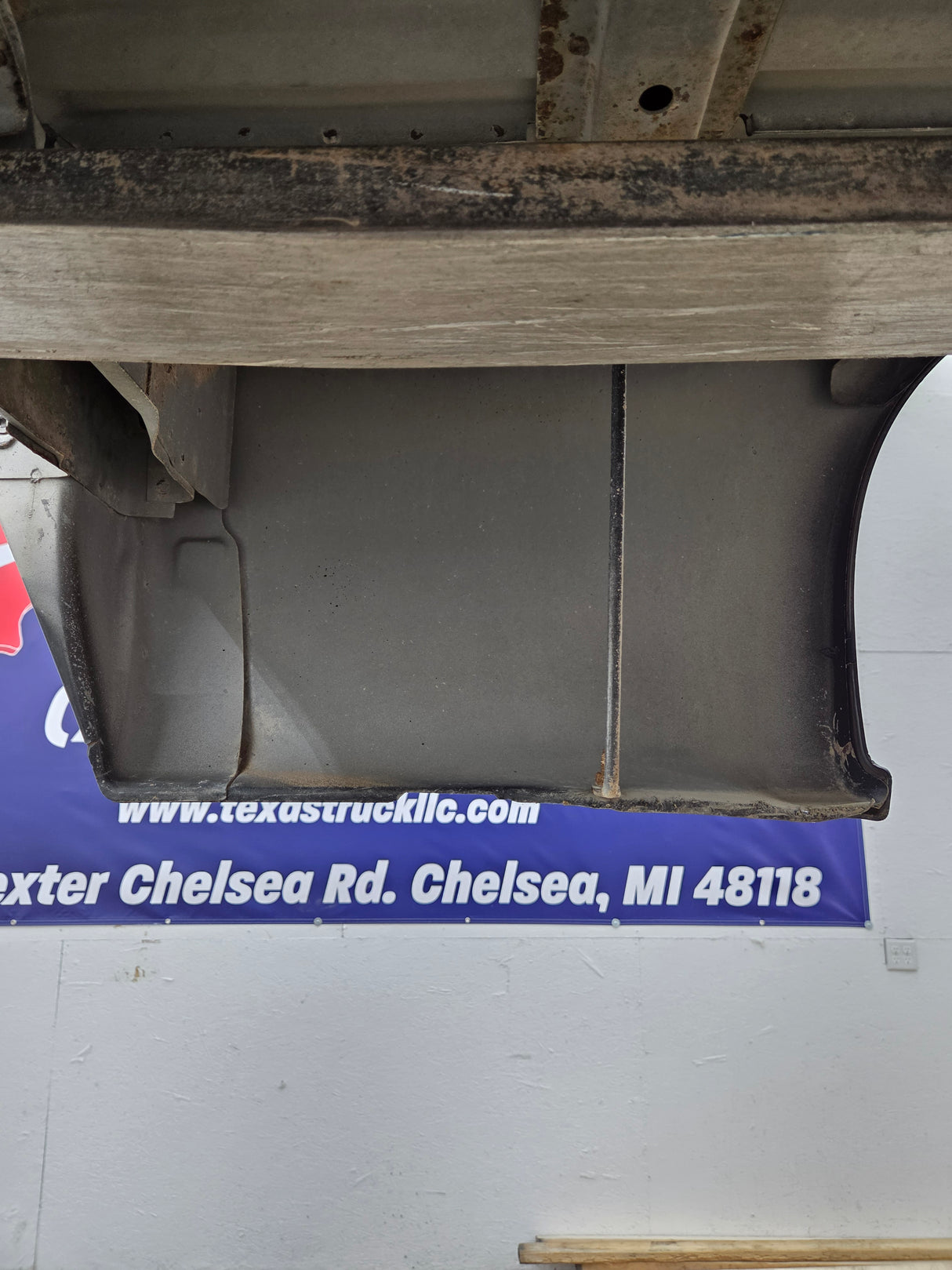 1999-2010 Ford Super Duty F250 F350 6' 9" Short Truck Bed