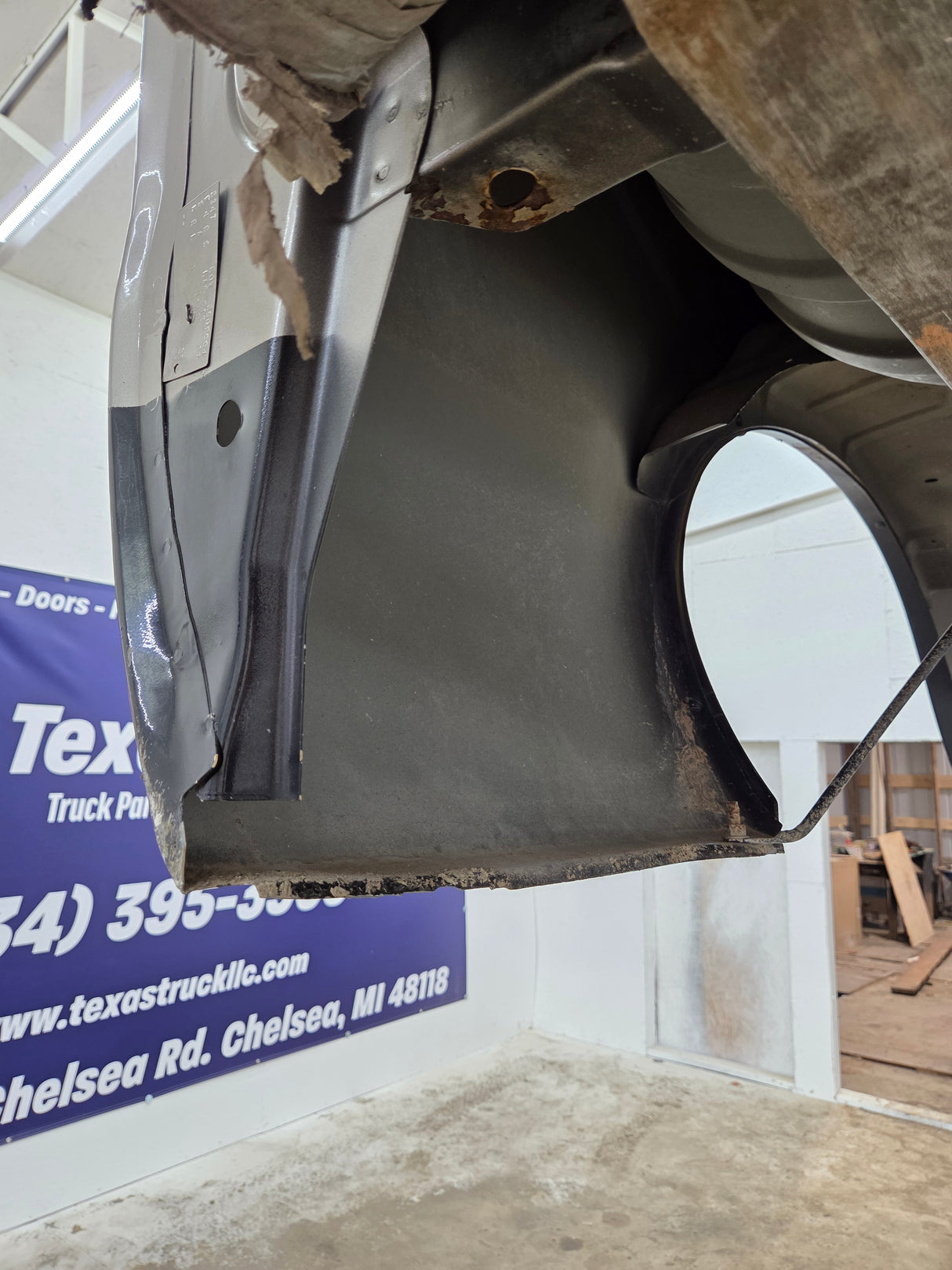 1999-2010 Ford Super Duty F250 F350 6' 9" Short Truck Bed