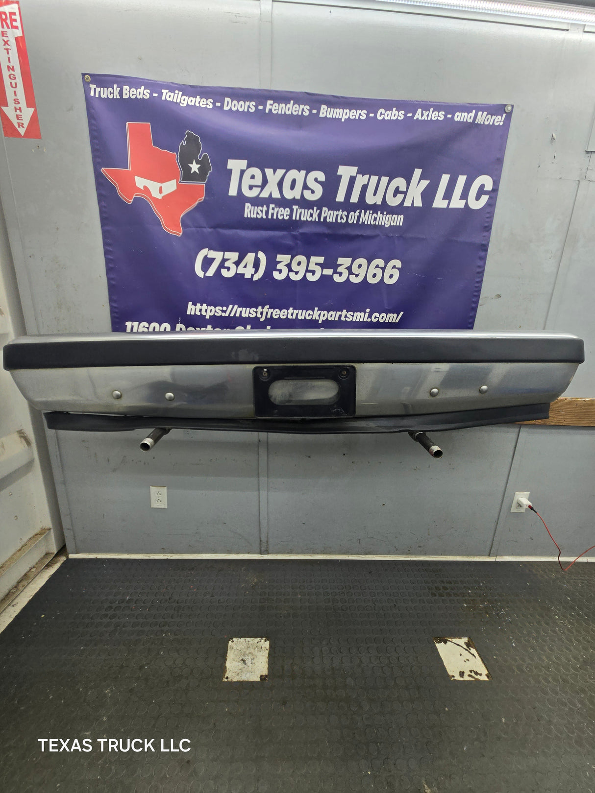 1987-1991 Ford F-150 F-250 F-350 F-450 F-550 Front Bumper Chrome