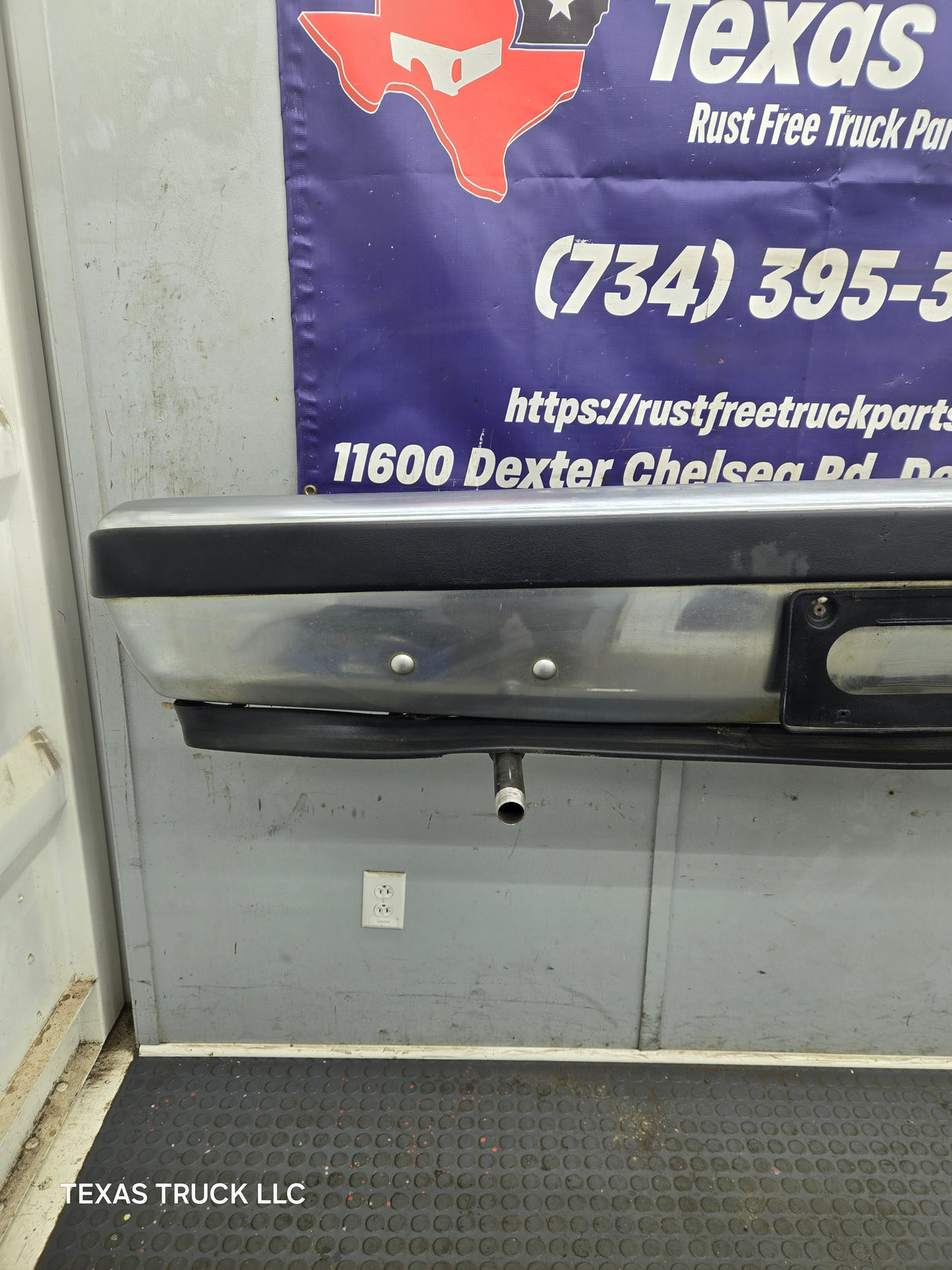 1987-1991 Ford F-150 F-250 F-350 F-450 F-550 Front Bumper Chrome
