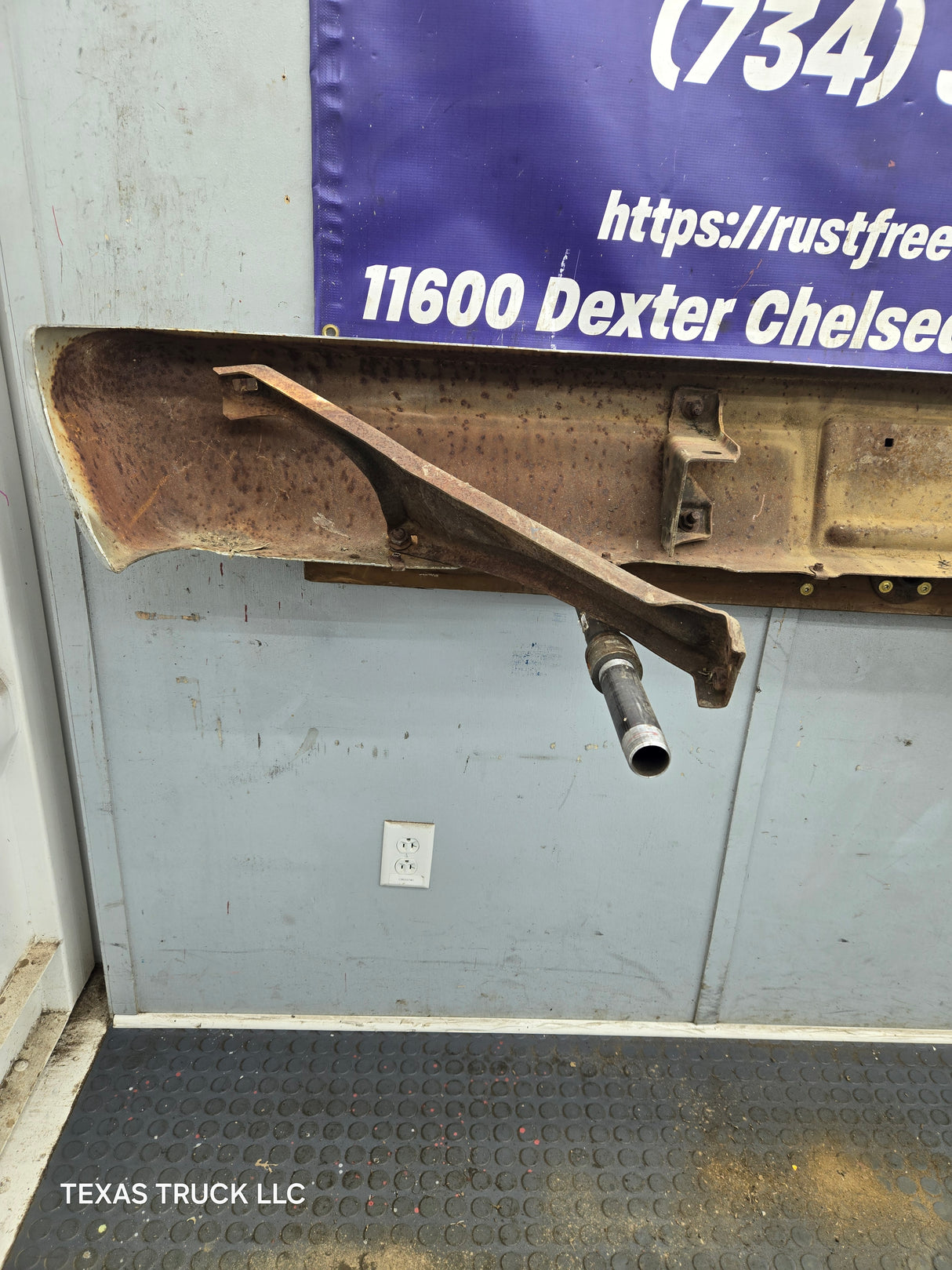 1983-1991 Chevrolet Silverado / GMC Sierra Square Body Front Bumper W/O Impact Strip