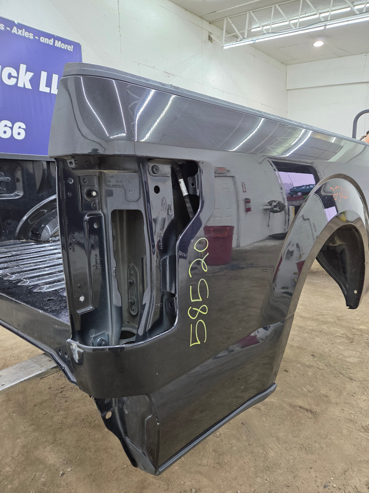 2015-2020 Ford F150 6' 6" Short Bed Without Wheel Lip Molding