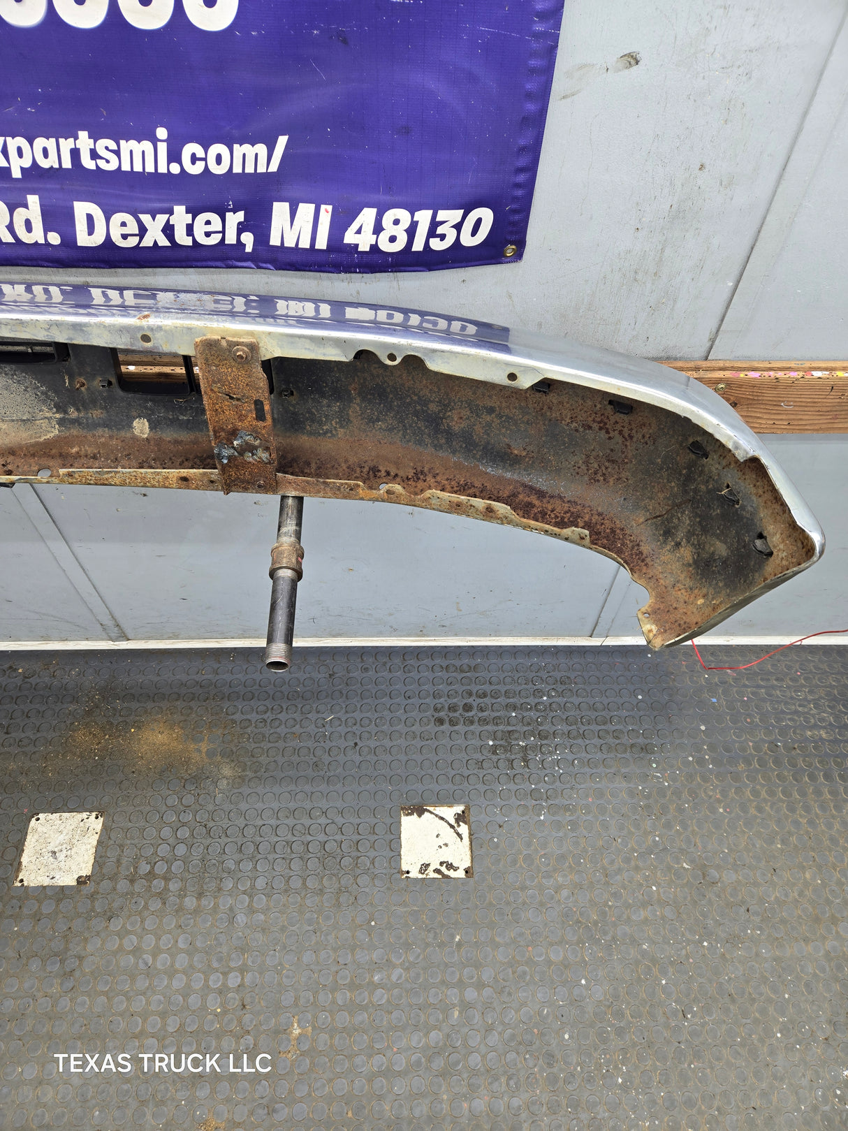 1992-1997 Ford F Series F250 F350 F450 F550 Front Bumper