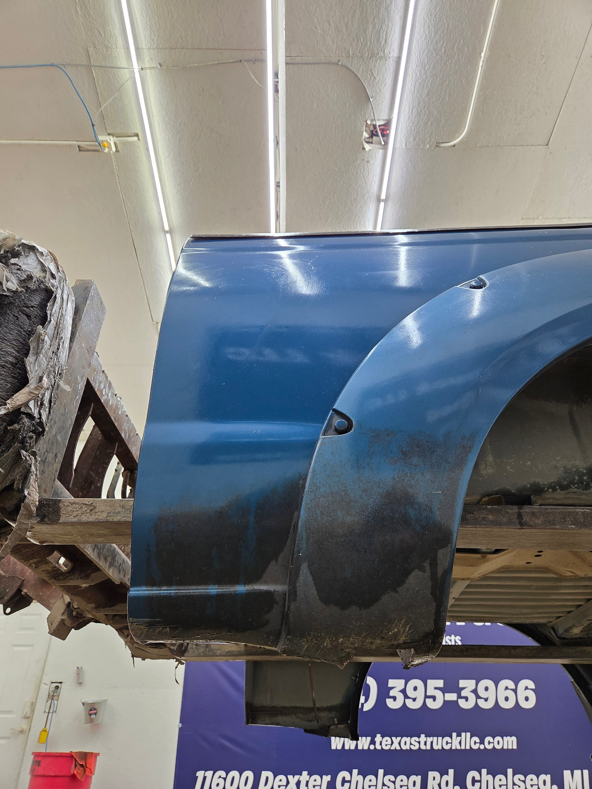 2001-2004 Nissan Frontier Long Bed Truck Bed 6' 2"