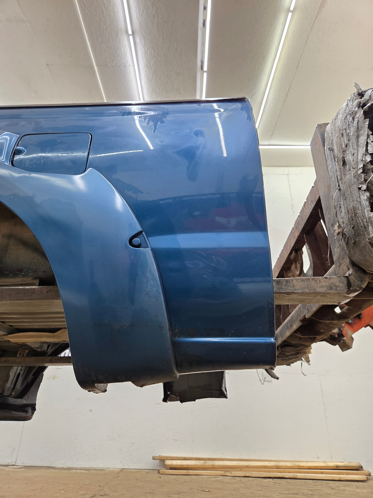 2001-2004 Nissan Frontier Long Bed Truck Bed 6' 2"