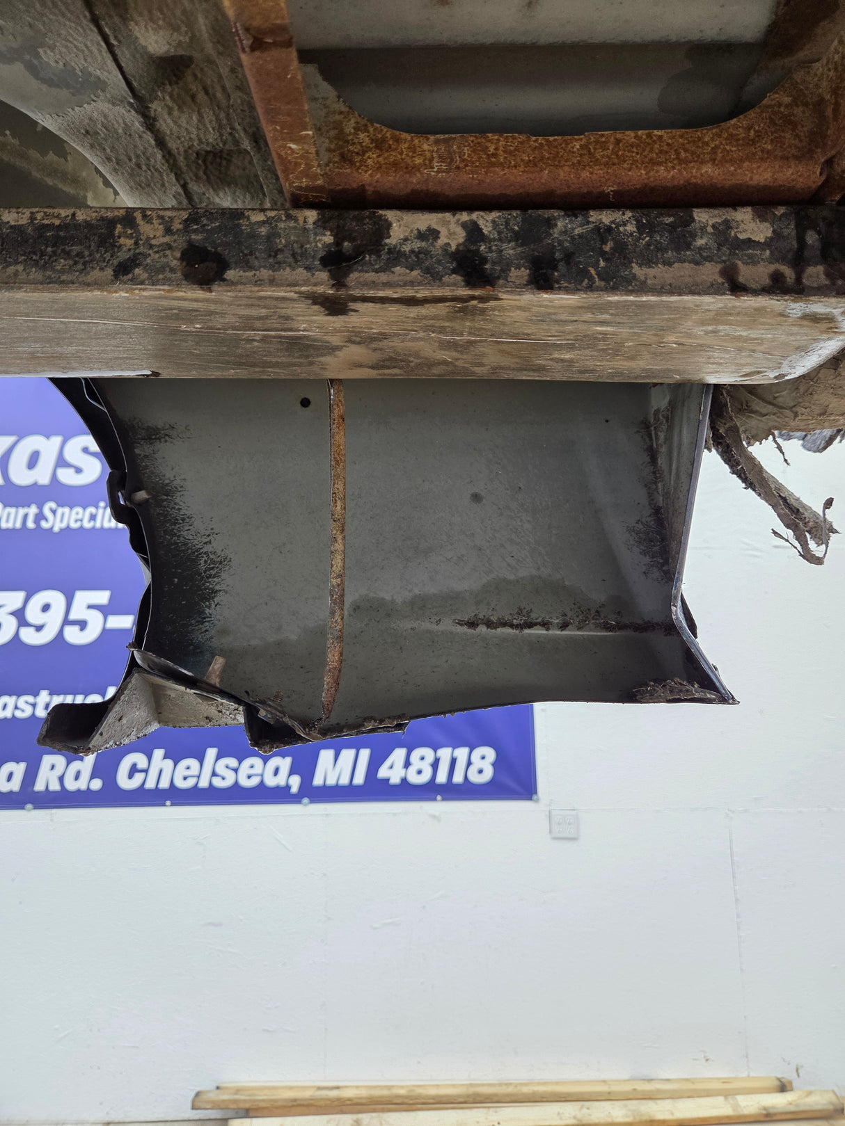 2001-2004 Nissan Frontier Long Bed Truck Bed 6' 2"